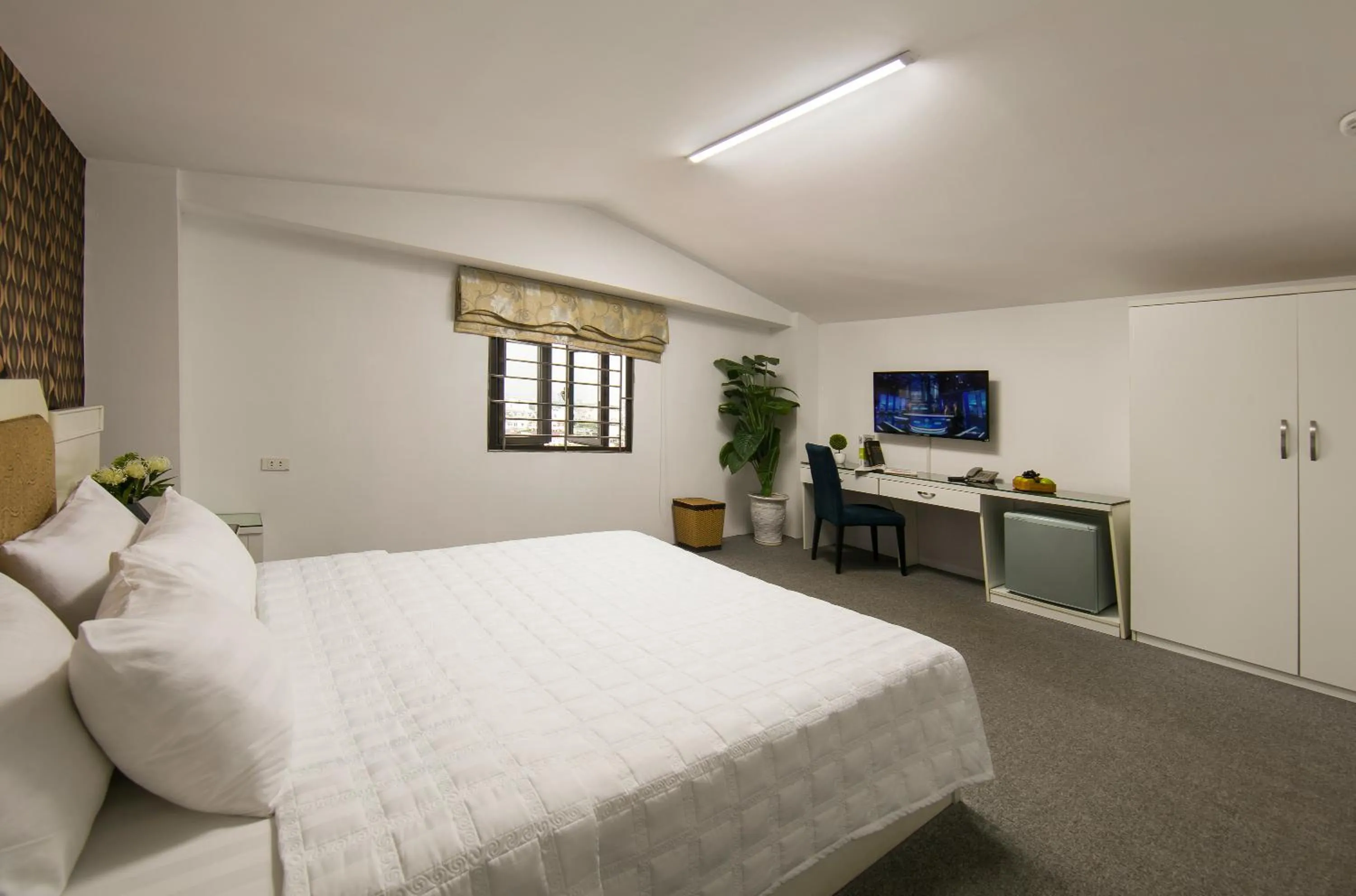 Bedroom, Bed in Hanoi Kingly Hotel