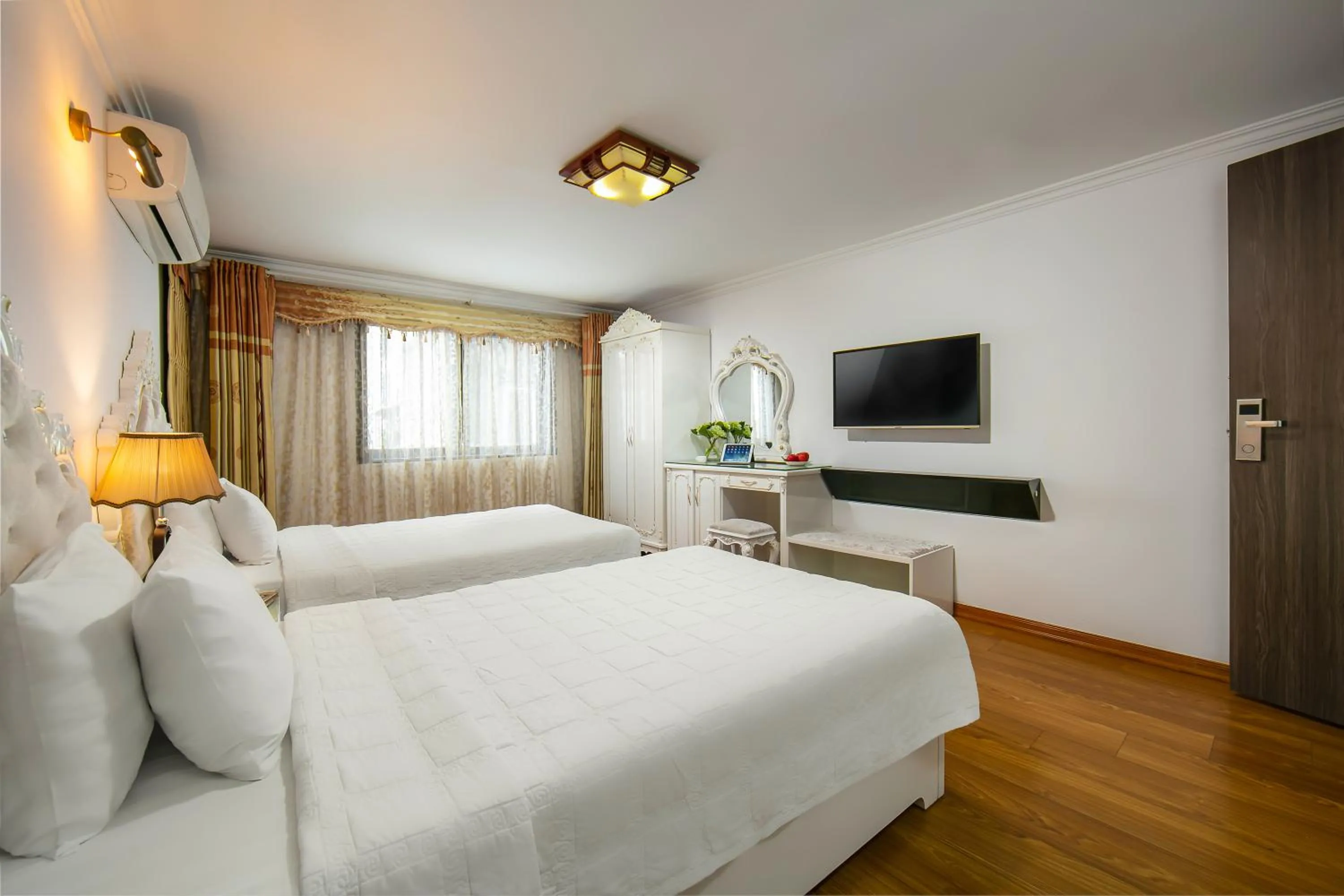 Bedroom, Bed in Hanoi Kingly Hotel