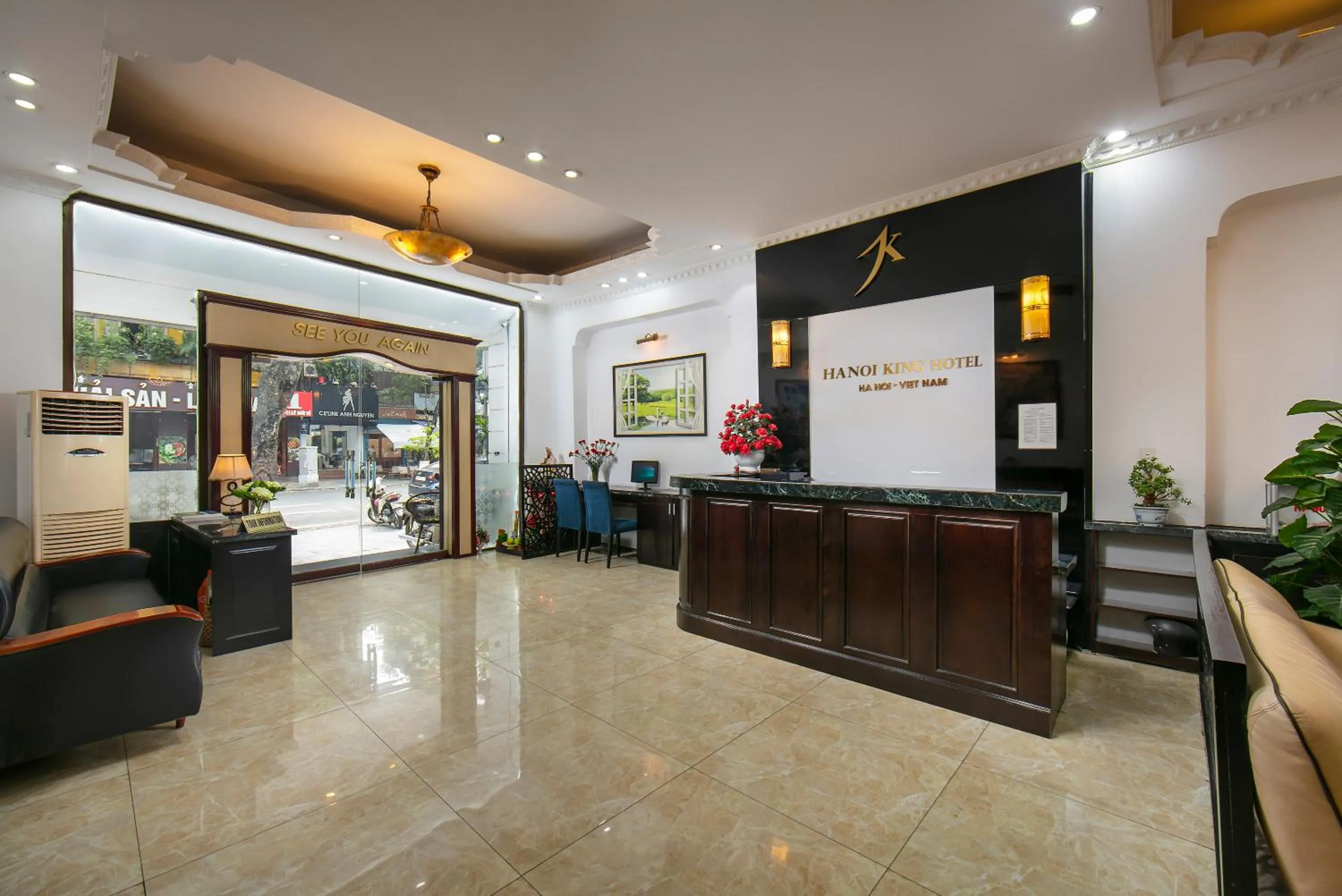 Lobby or reception in Hanoi Kingly Hotel