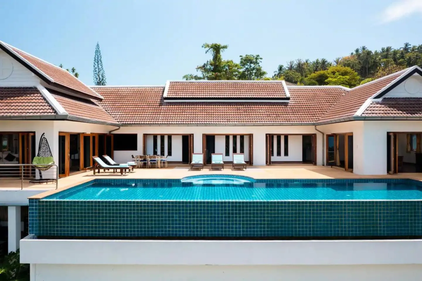 Villa E