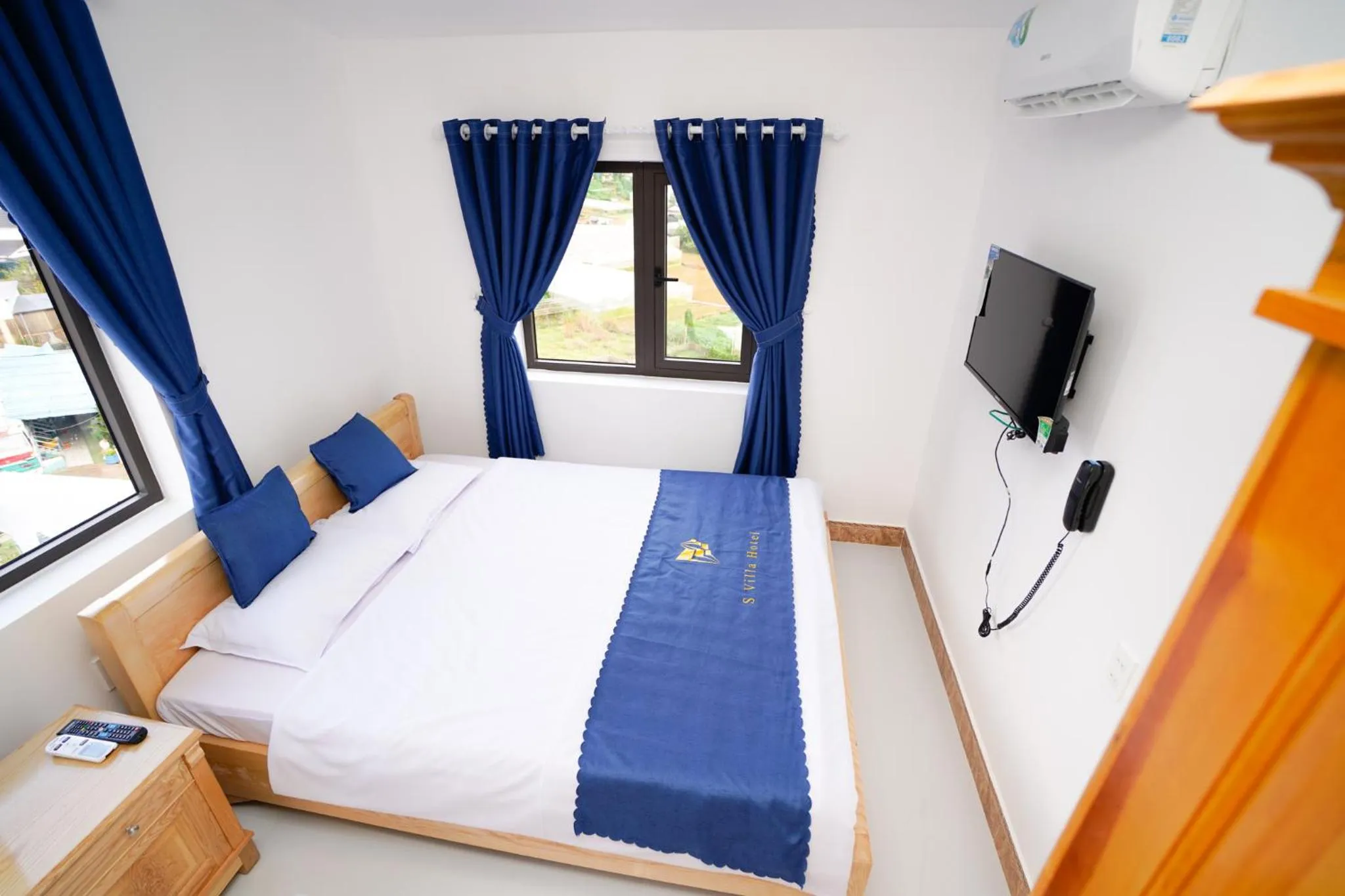 Bed in S Villa Hotel