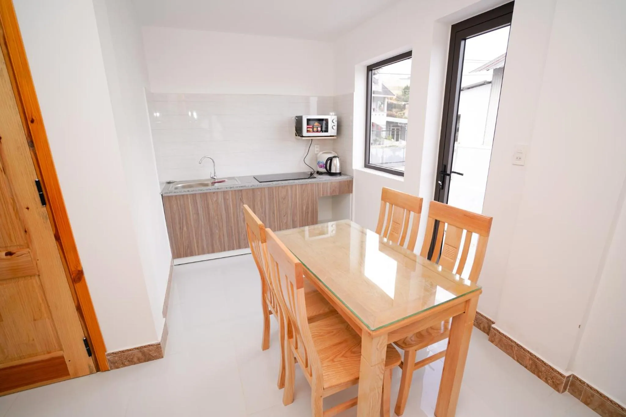 Kitchen or kitchenette in S Villa Hotel