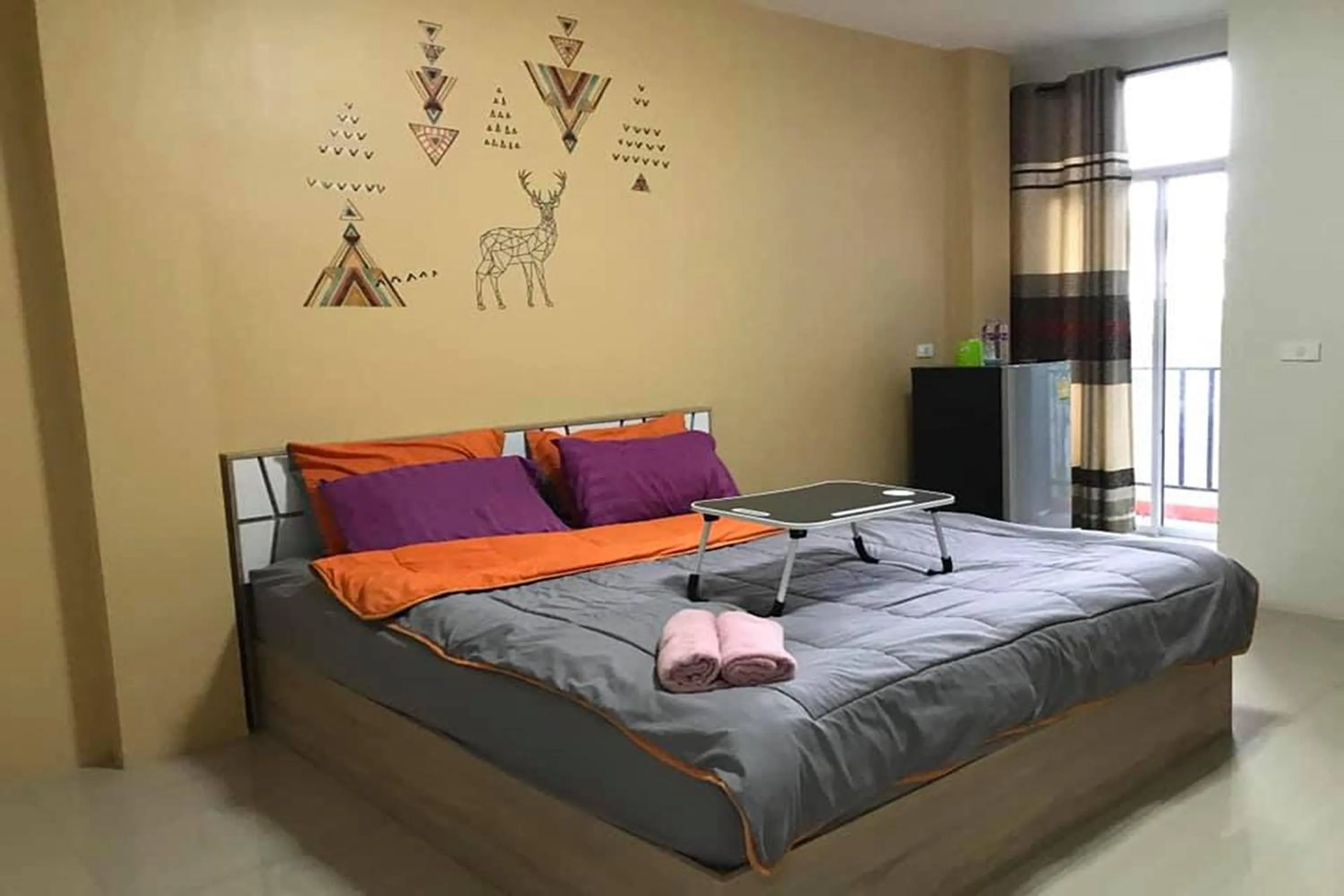 Bed in The Hope Apartment