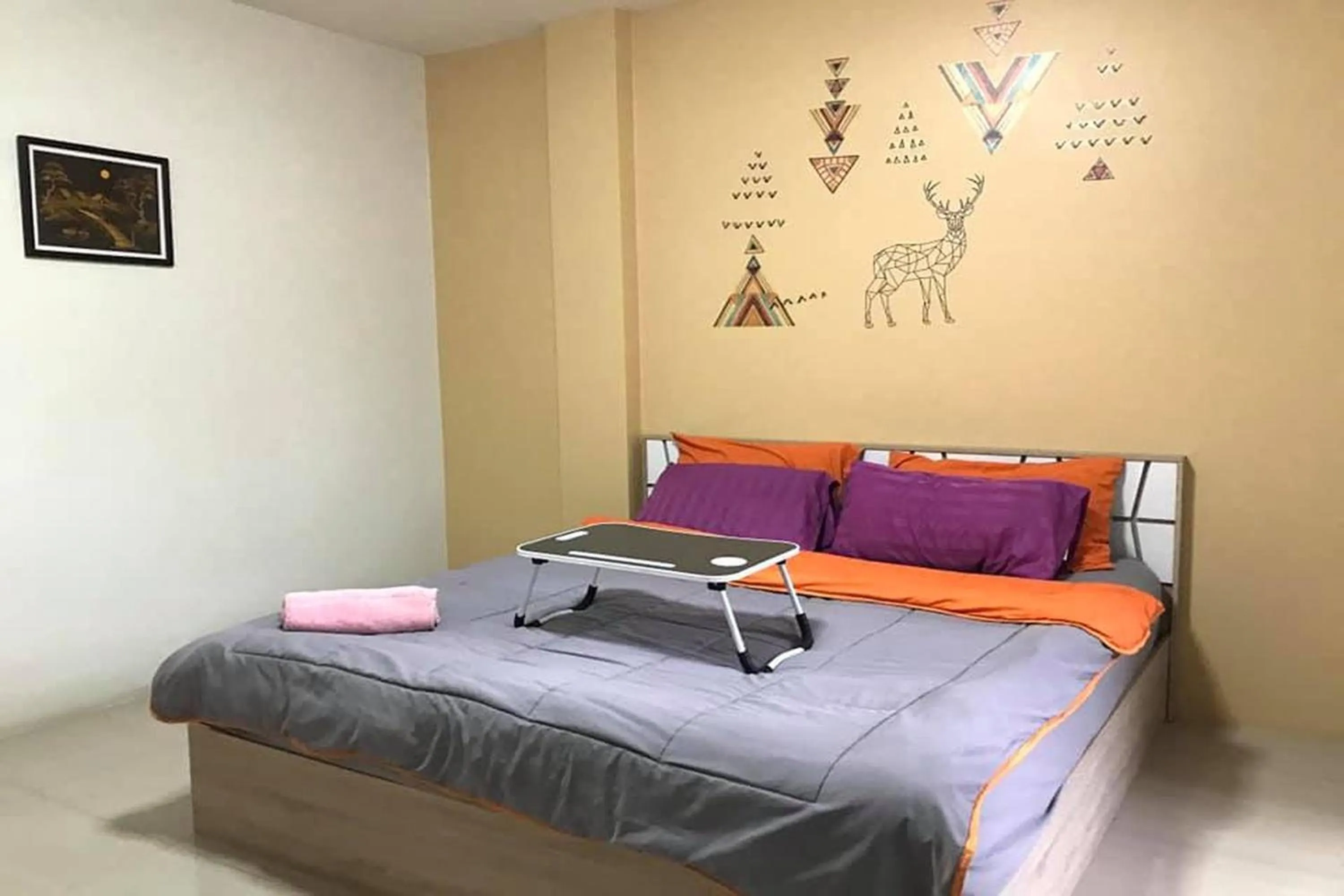 Bed in The Hope Apartment