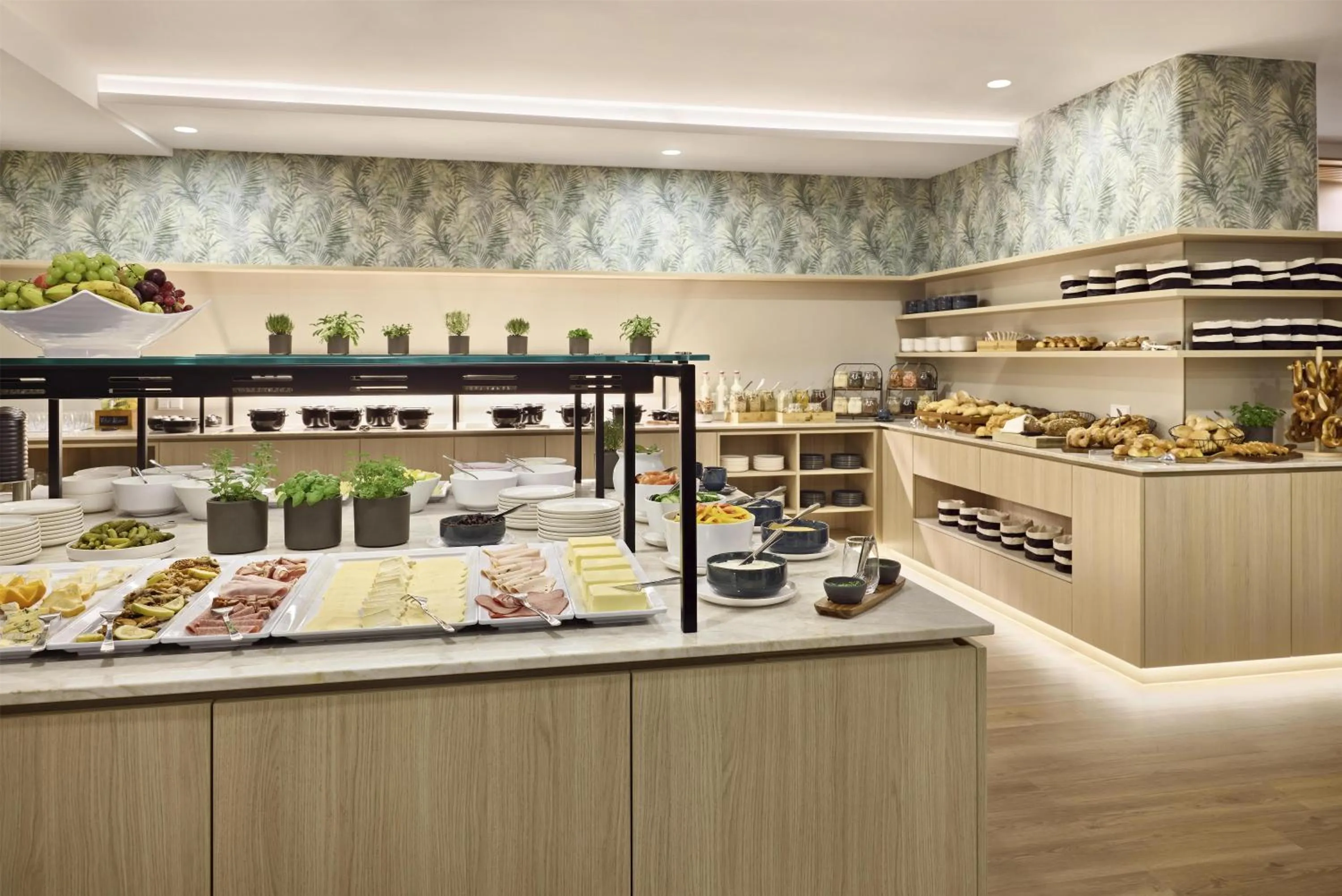 Restaurant/places to eat in Dorint Parkhotel Jordanbad