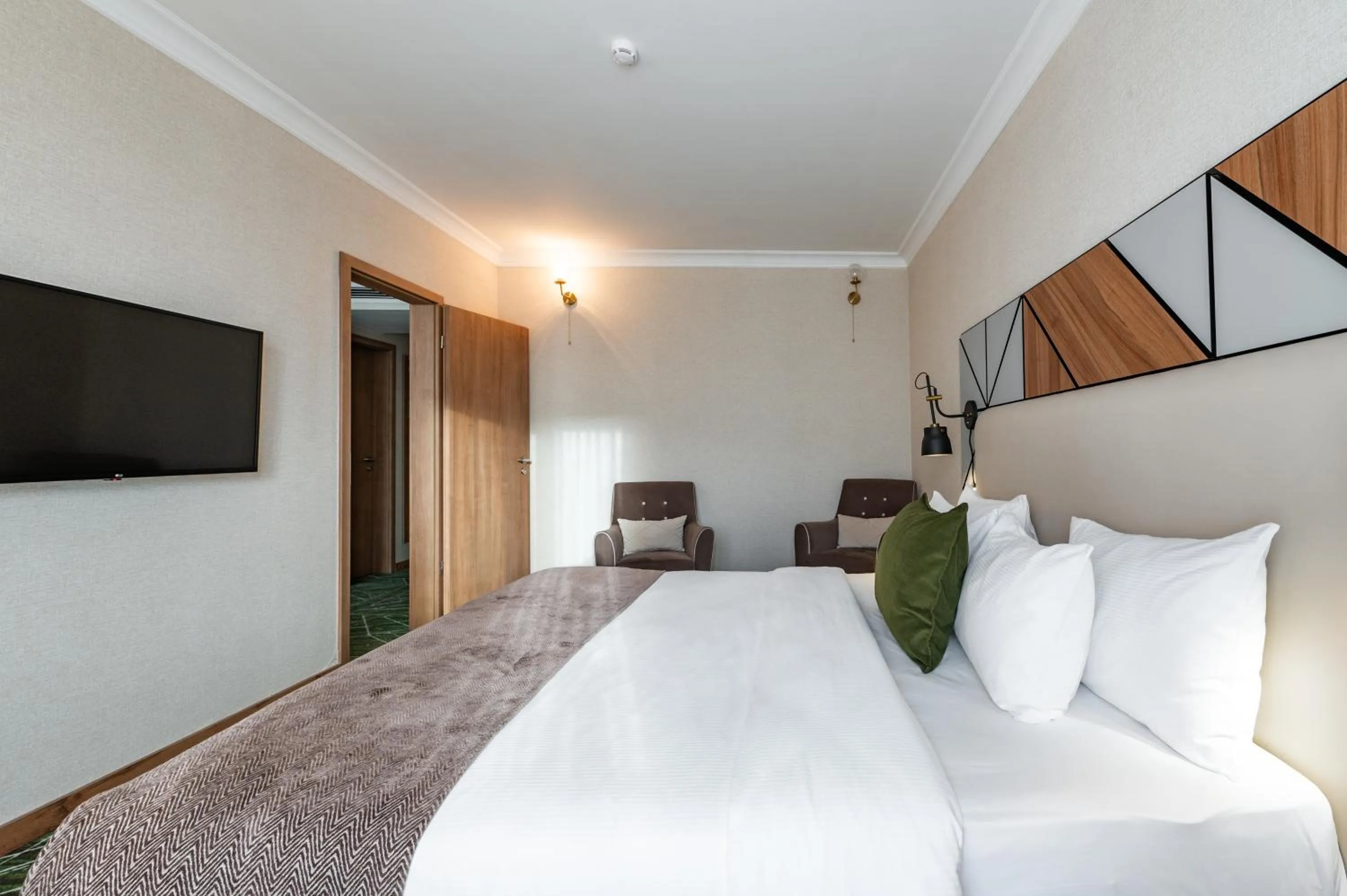 Bed in Wyndham Garden Burabay