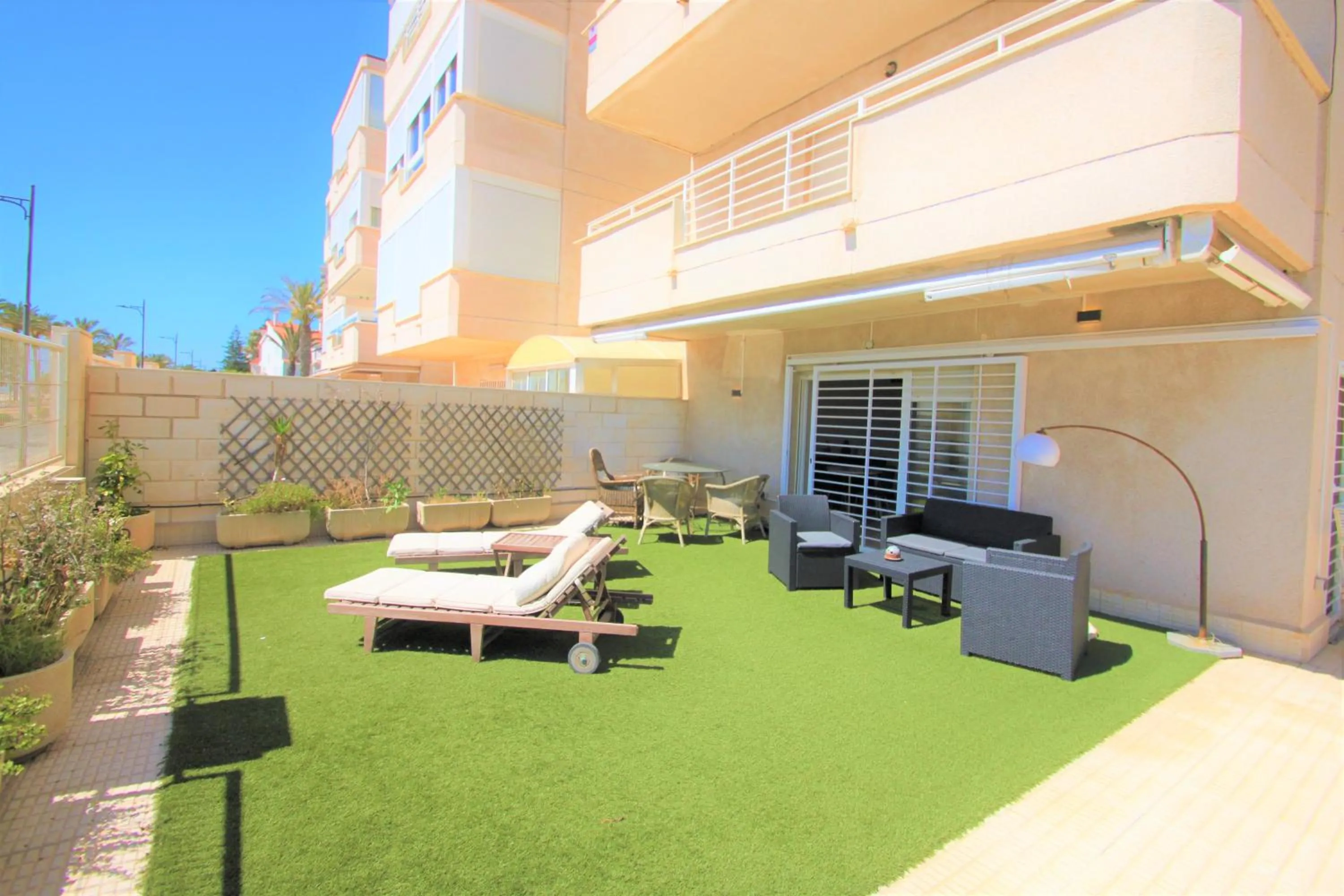 Apartamento CasaTuris enfrente al mar en Playa Muchavista C102