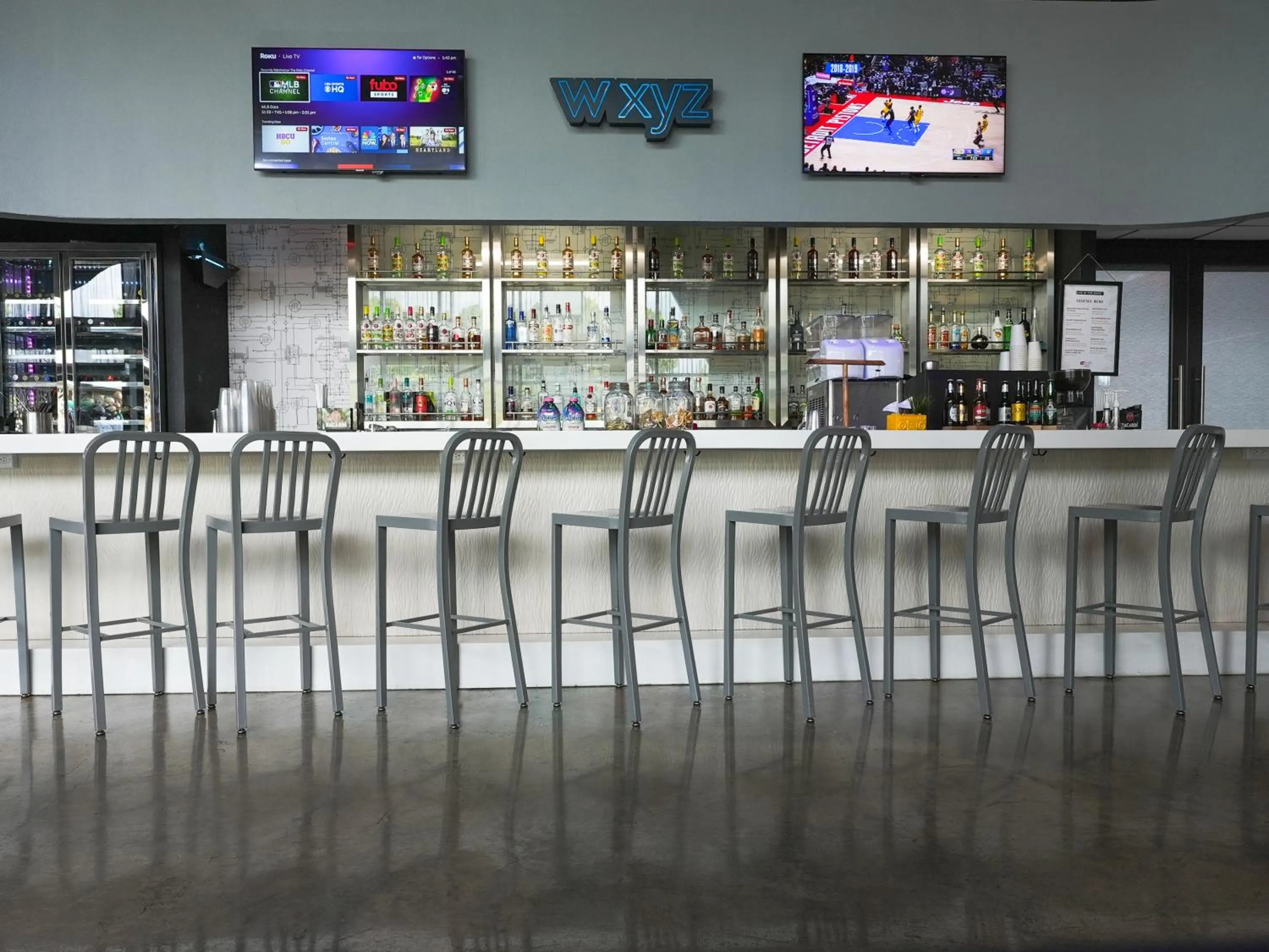 Lounge or bar in Aloft Ponce Hotel & Casino