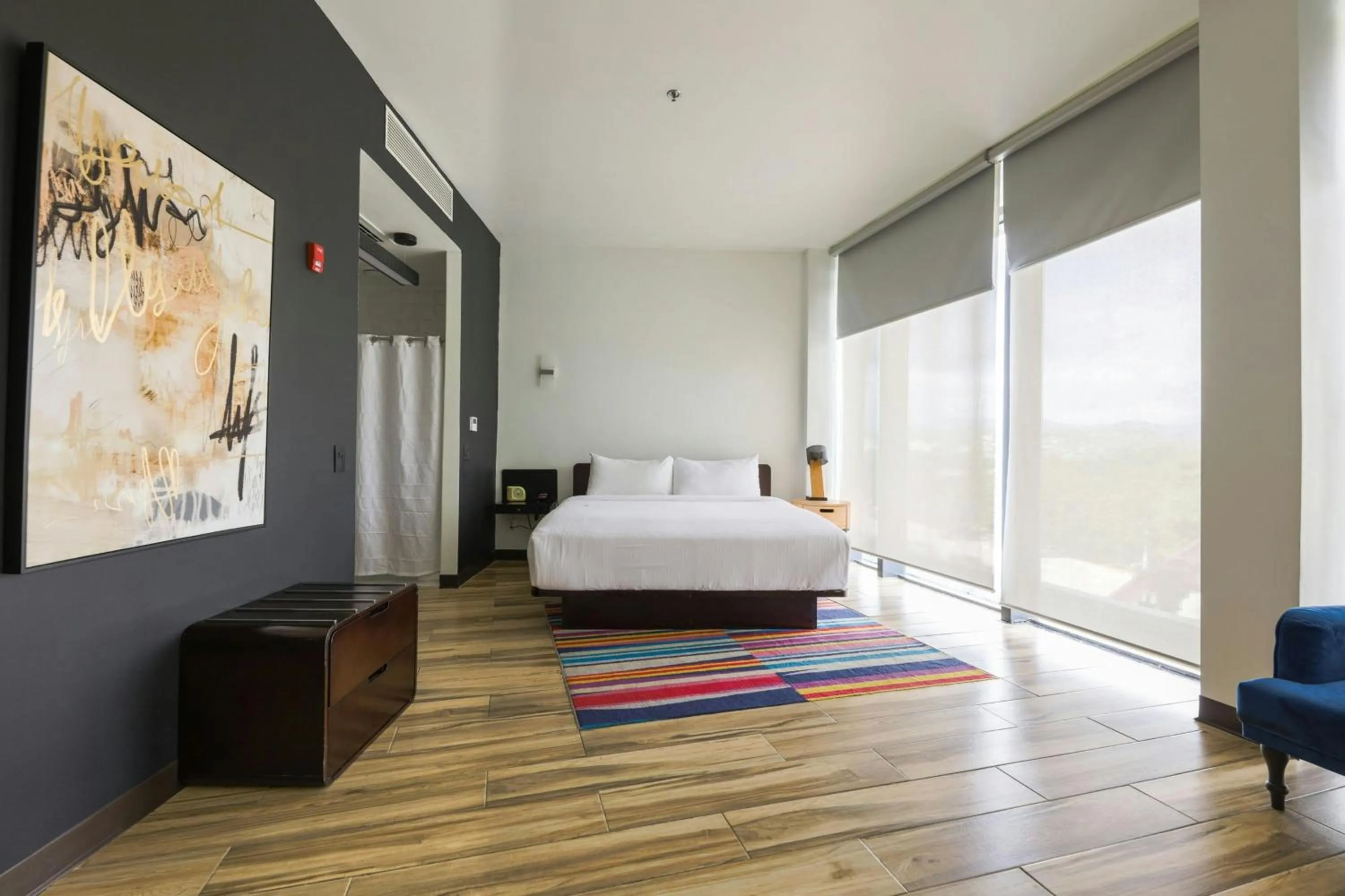 Photo of the whole room, Bed in Aloft Ponce Hotel & Casino