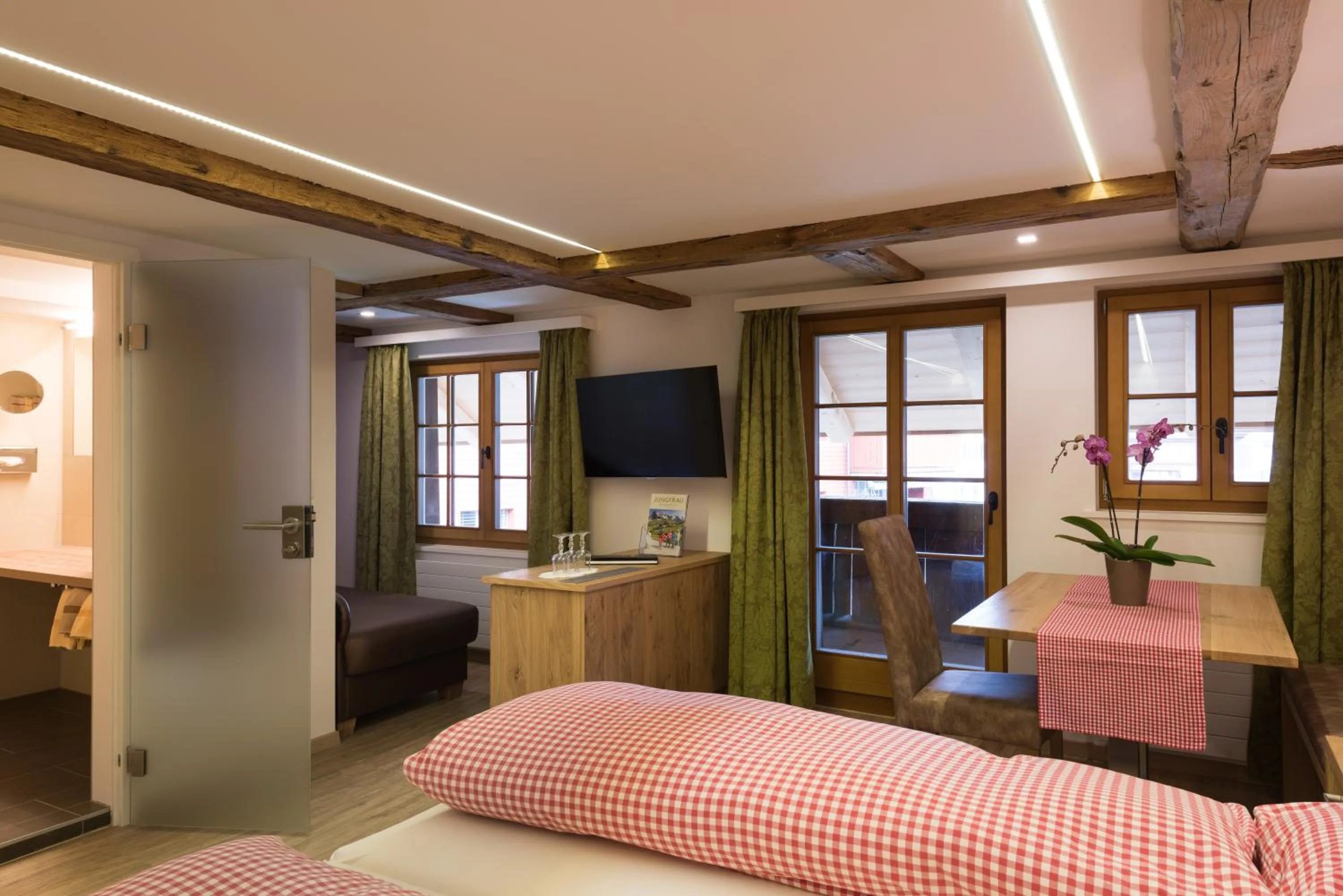 Photo of the whole room, Bed in Hotel Restaurant Hirschen