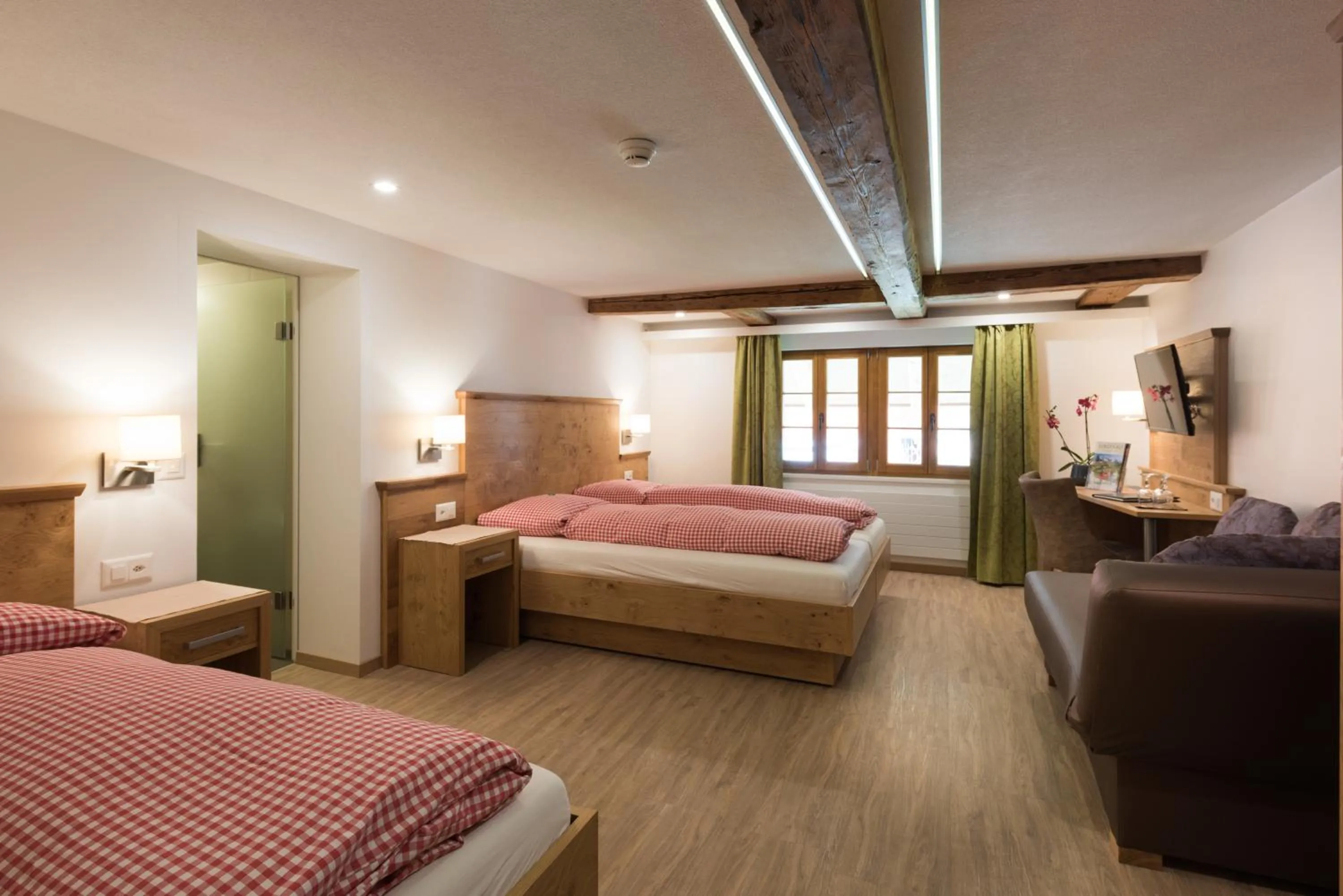 Photo of the whole room, Bed in Hotel Restaurant Hirschen