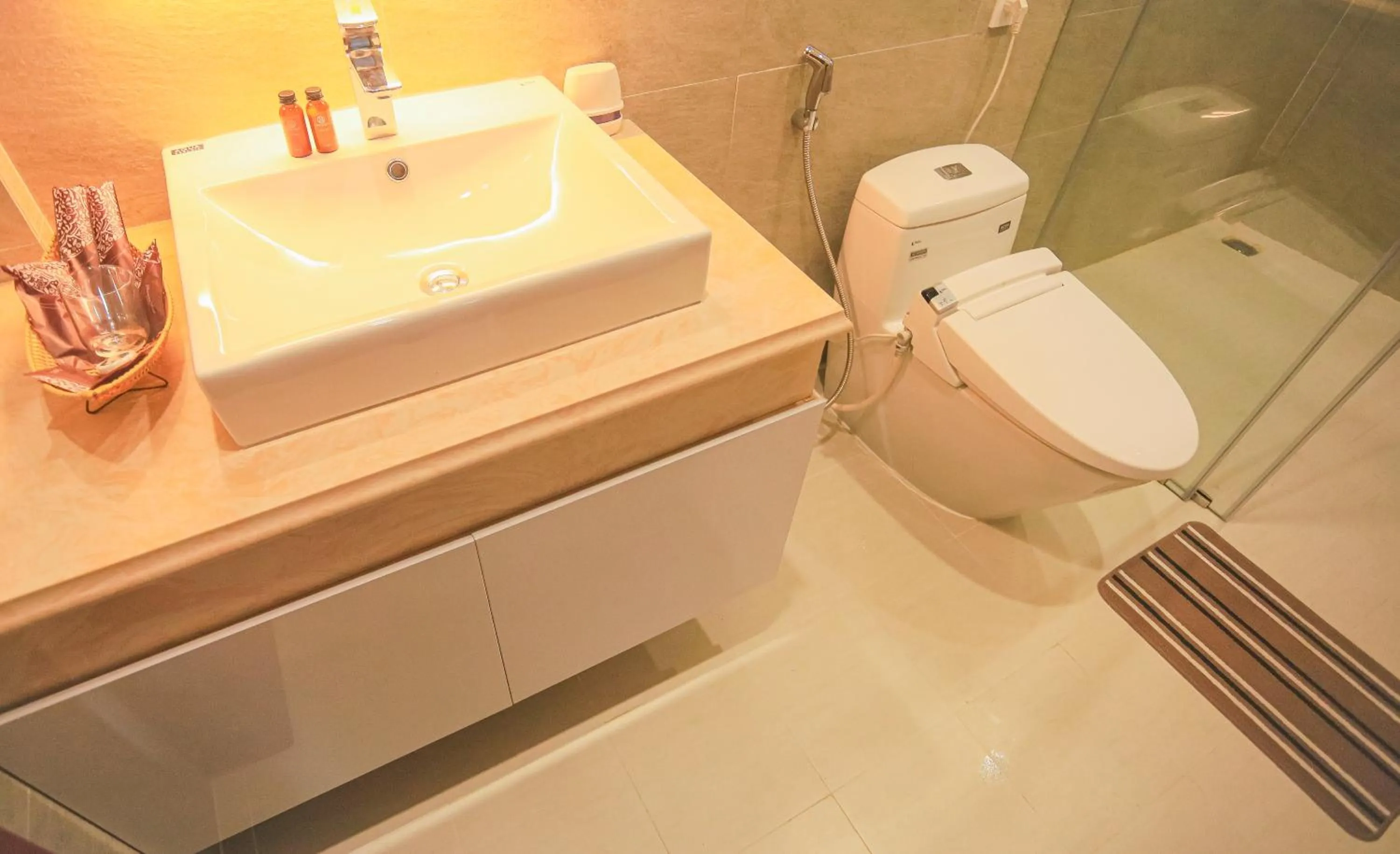 Bathroom in The Lush House