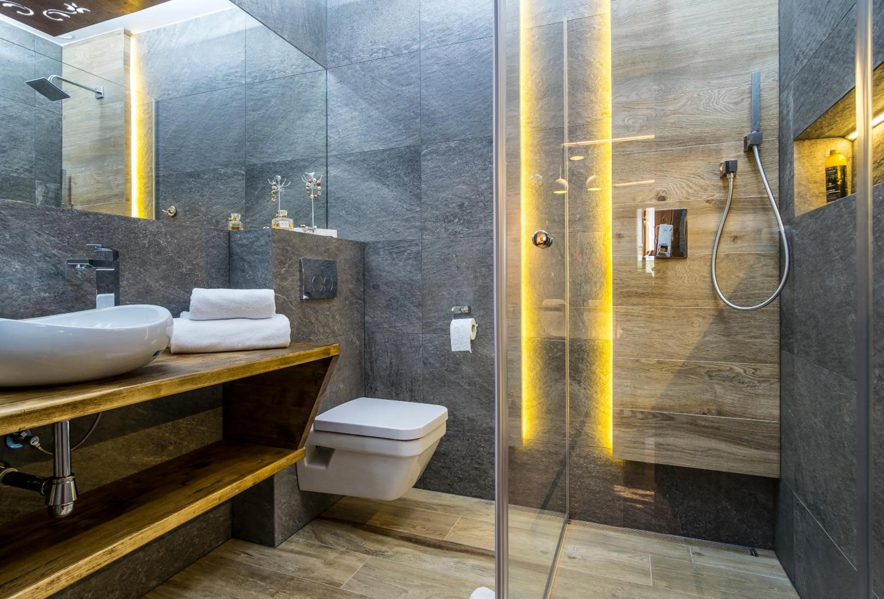 Shower in Aparthotel Giewont