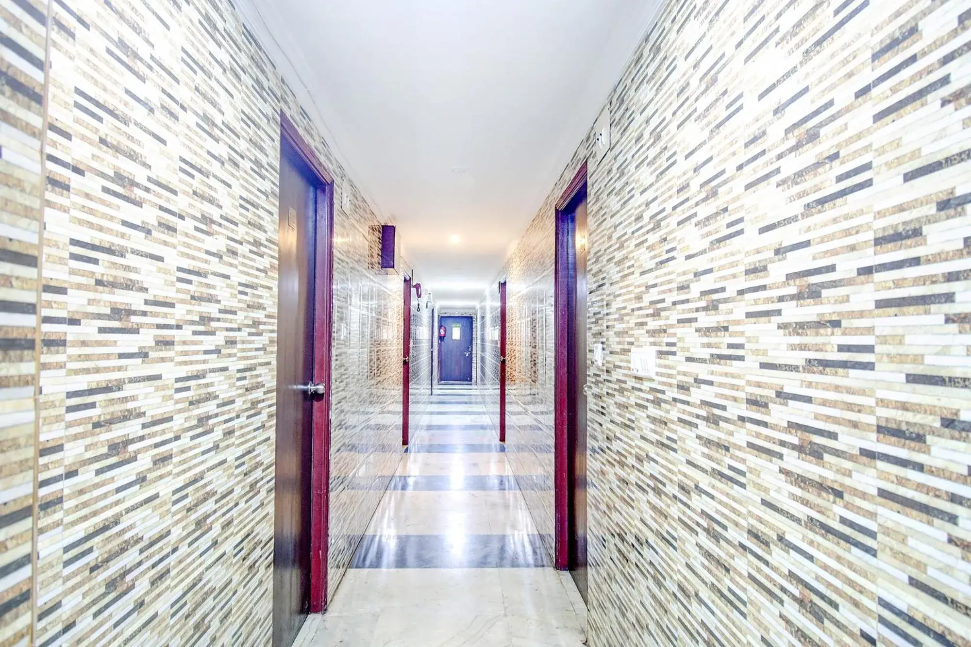 Lobby or reception in FabHotel Raj Darbar Lobby or reception in FabHotel Raj Darbar