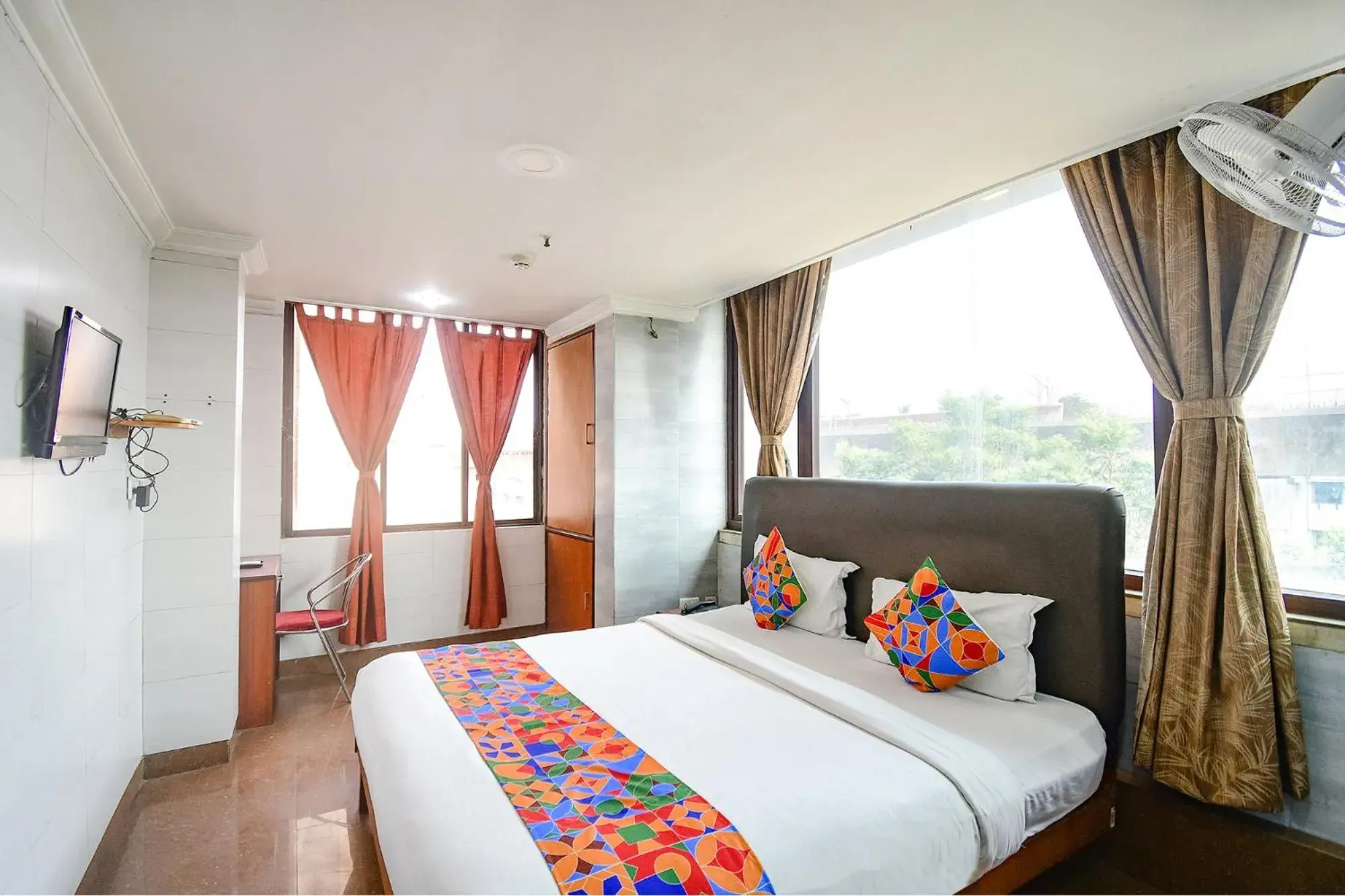 Communal lounge/ TV room, Bed in FabHotel Raj Darbar Communal lounge/ TV room, Bed in FabHotel Raj Darbar