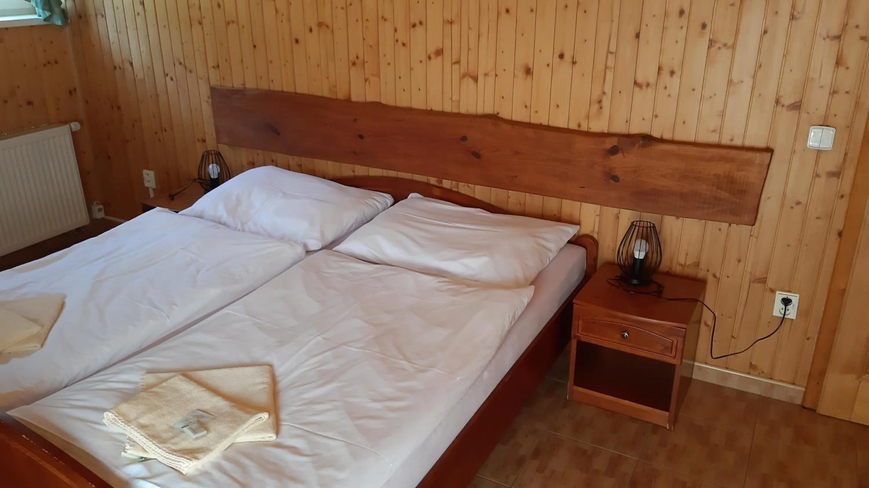 Bed in Penzión pri studničke Omastiná