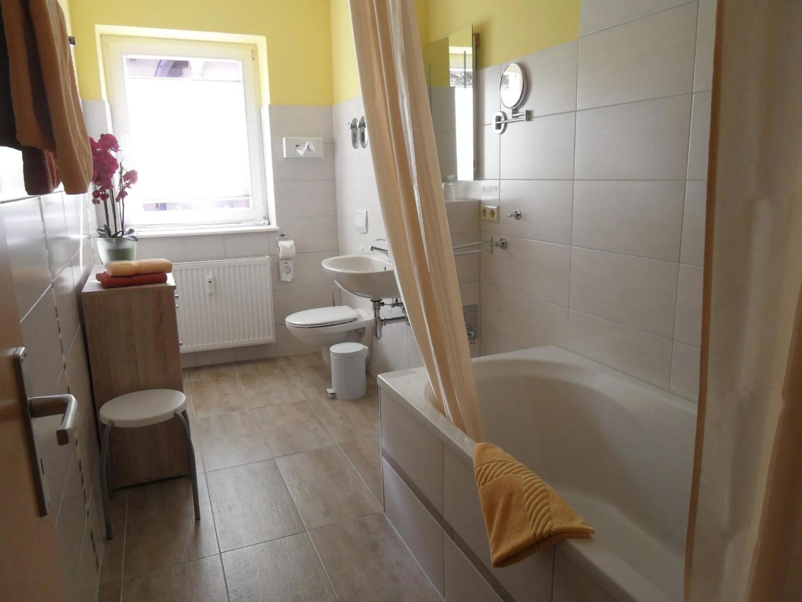 Bathroom in Altstadt Hotel Peiß