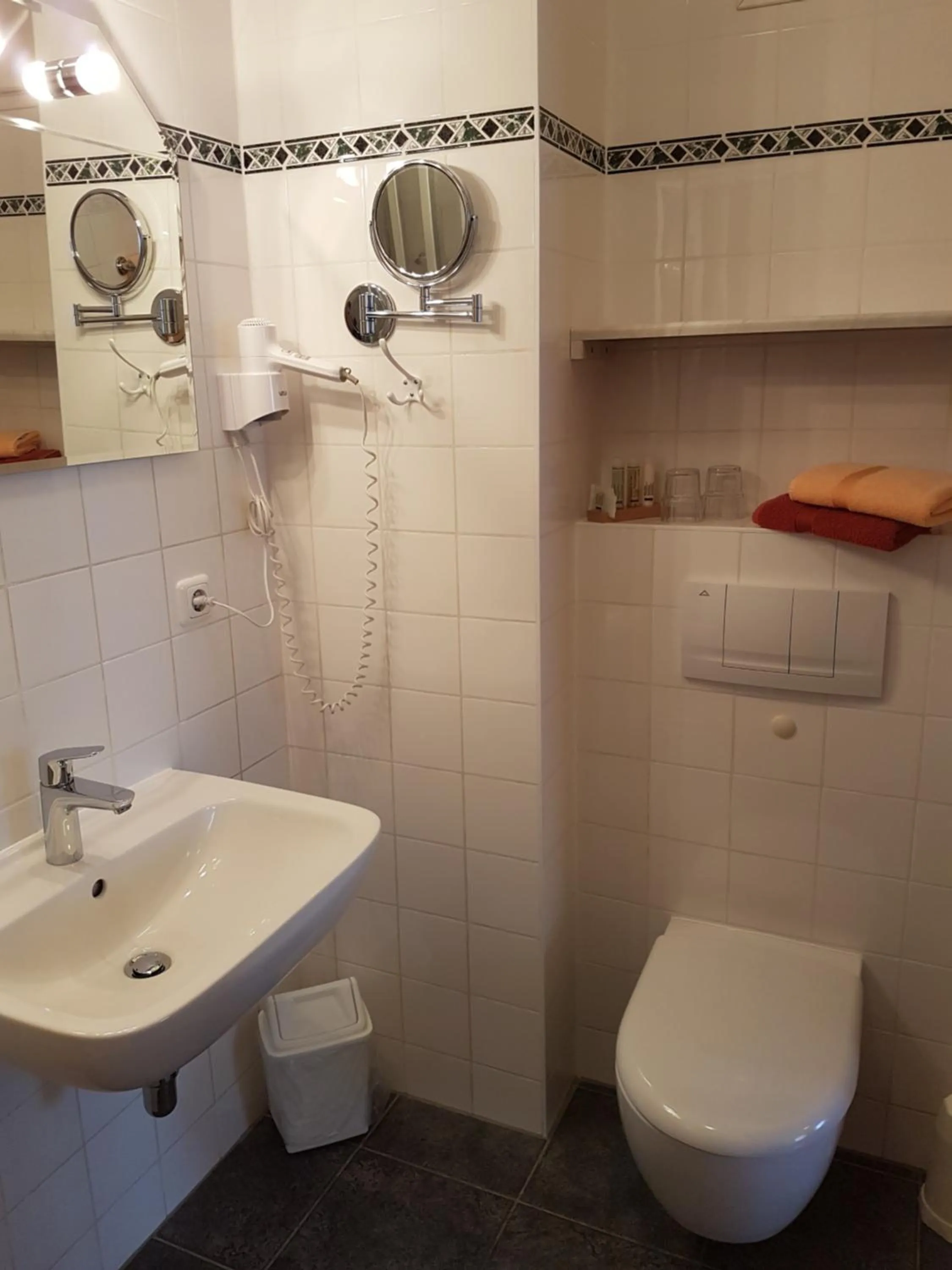 Bathroom in Altstadt Hotel Peiß