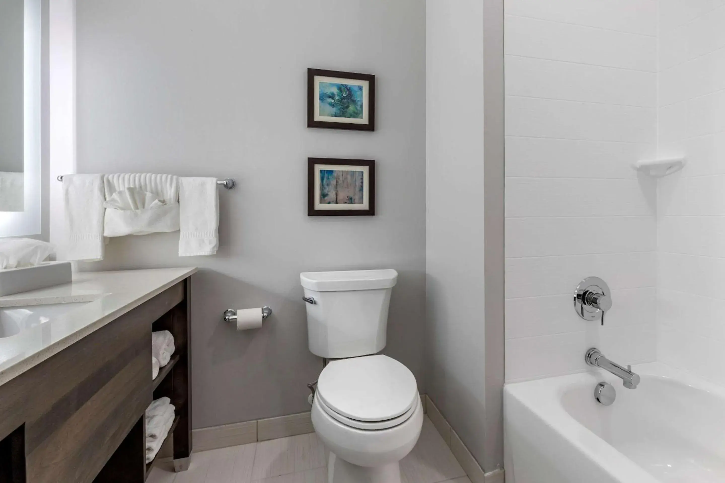 Photo of the whole room in Comfort Suites Greenville Airport Photo of the whole room in Comfort Suites Greenville Airport