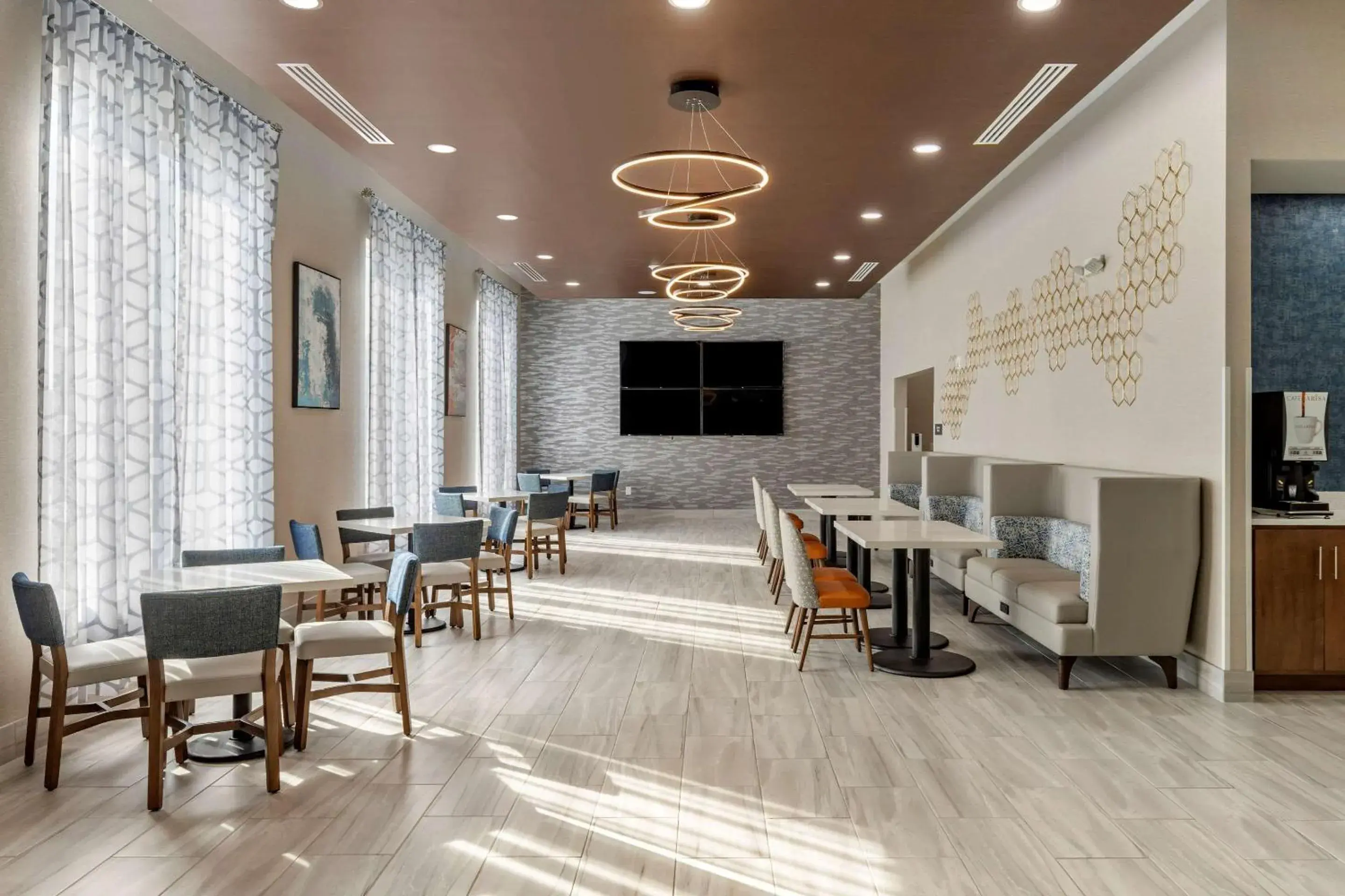 Restaurant/places to eat in Comfort Suites Greenville Airport Restaurant/places to eat in Comfort Suites Greenville Airport