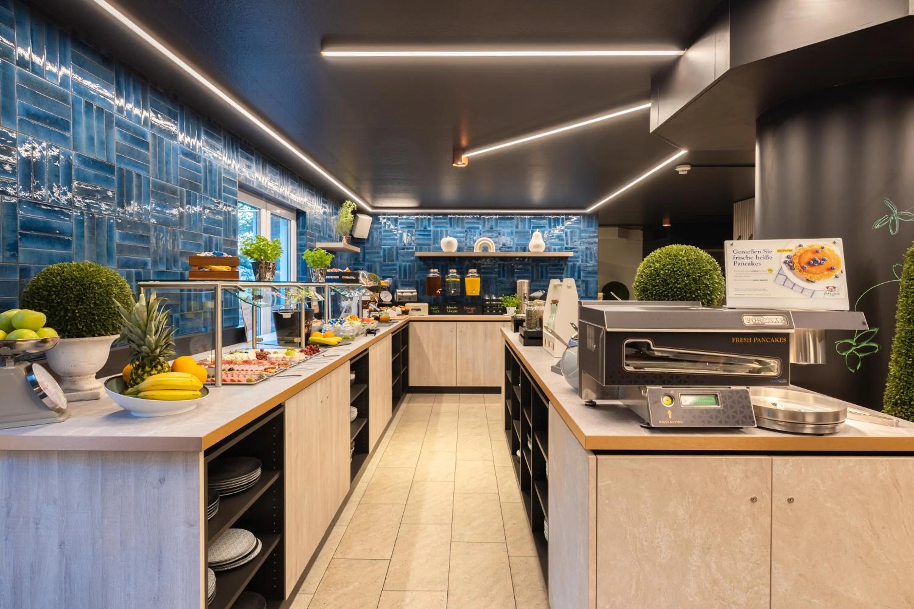 Buffet breakfast in Select Hotel Crown Moenchengladbach