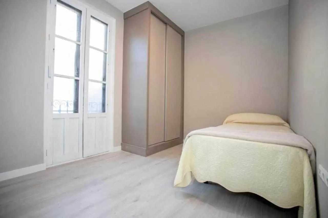 Bed in Hostal Viena Plaza Nueva