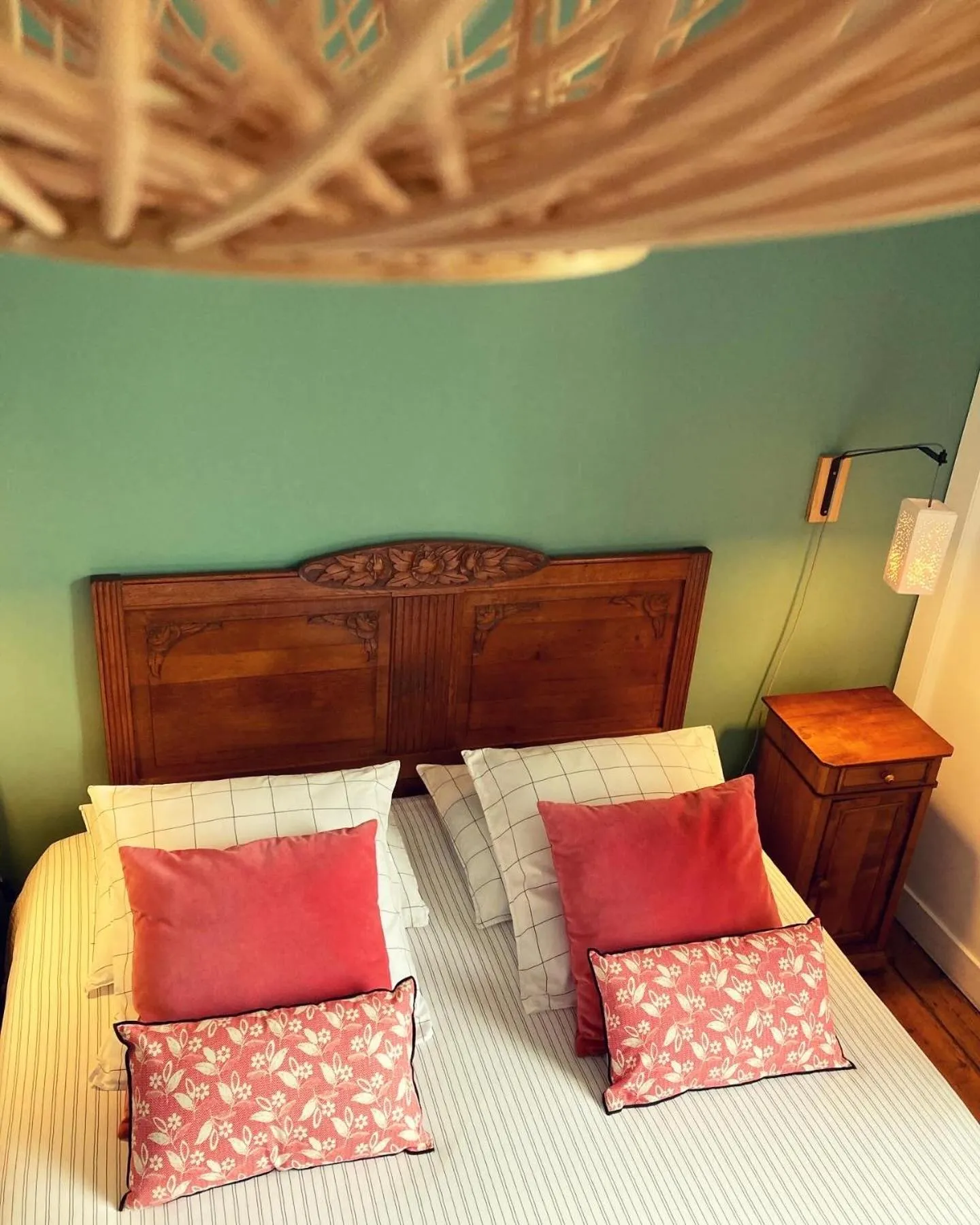 Photo of the whole room in Léhontine