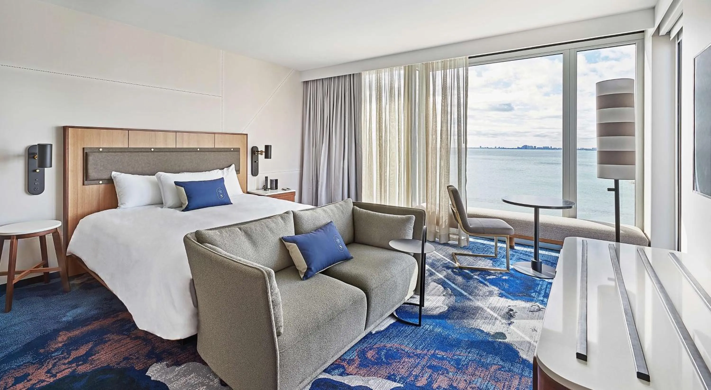 Living room, Bed in Sable At Navy Pier Chicago, Curio Collection By Hilton