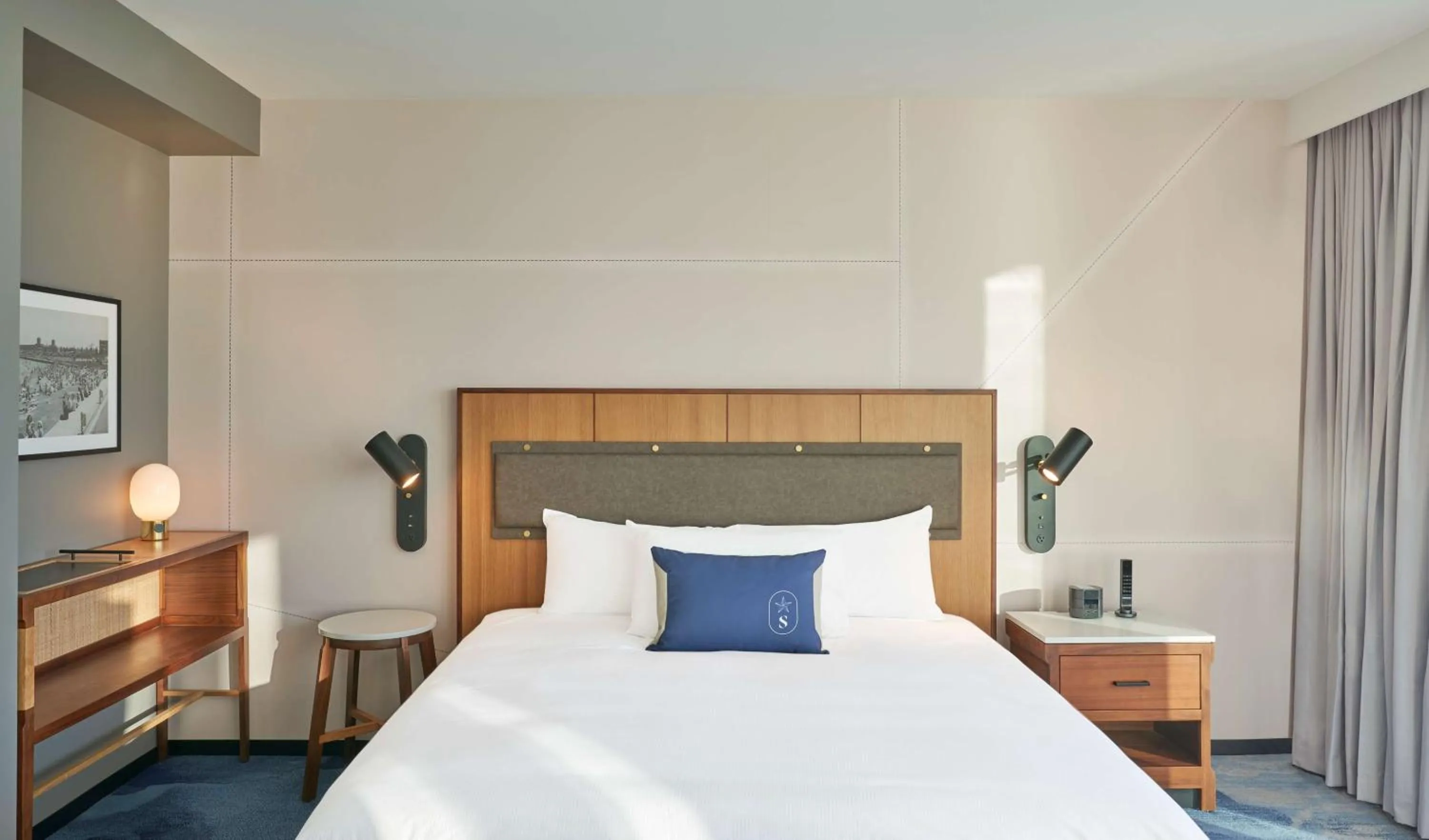 Bed in Sable At Navy Pier Chicago, Curio Collection By Hilton