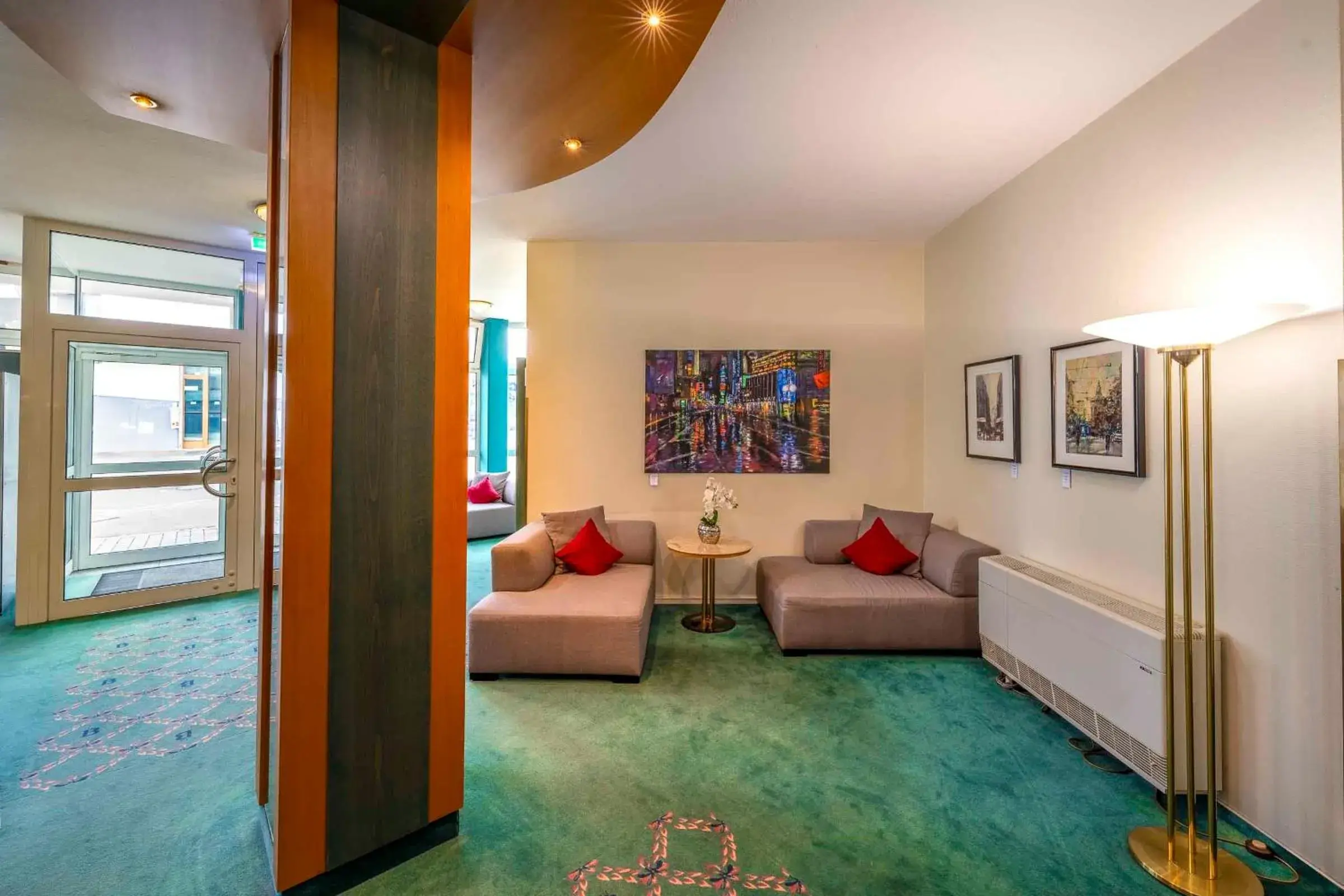 Lobby or reception in PLAZA INN Blankenburg Ditzingen, Sure Hotel Collection Lobby or reception in PLAZA INN Blankenburg Ditzingen, Sure Hotel Collection