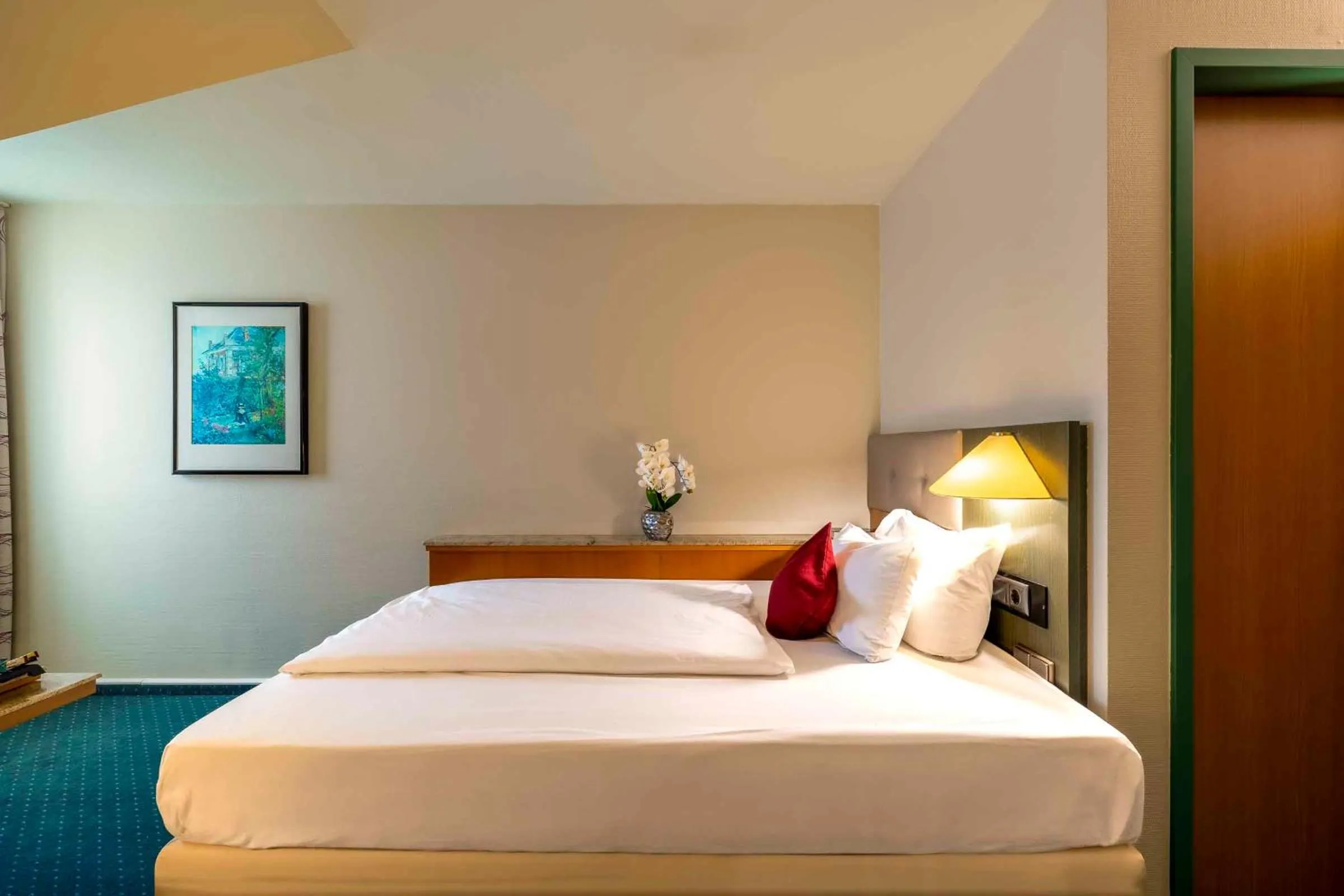 Bed in PLAZA INN Blankenburg Ditzingen, Sure Hotel Collection