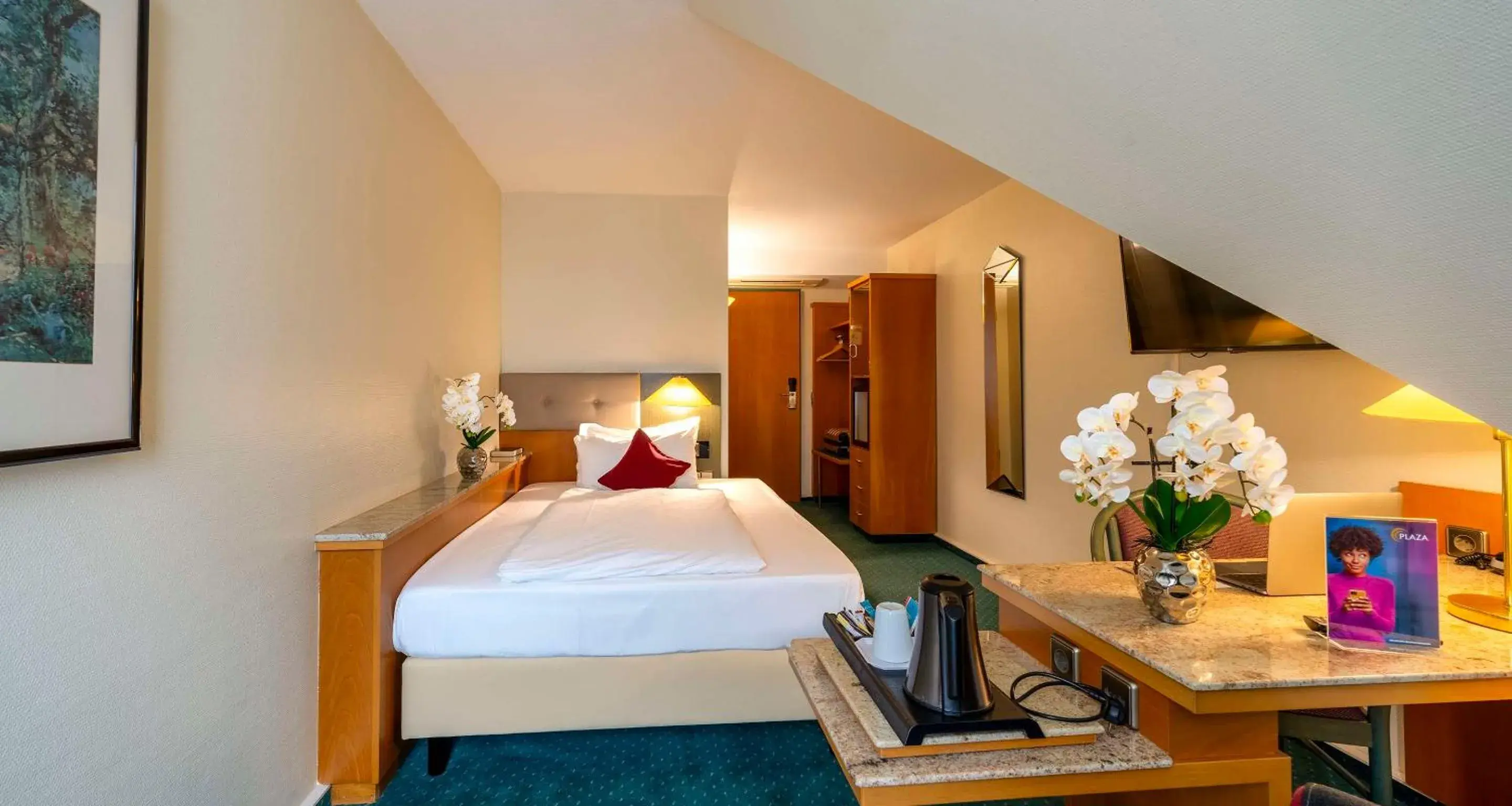 Bedroom, Bed in PLAZA INN Blankenburg Ditzingen, Sure Hotel Collection Bedroom, Bed in PLAZA INN Blankenburg Ditzingen, Sure Hotel Collection
