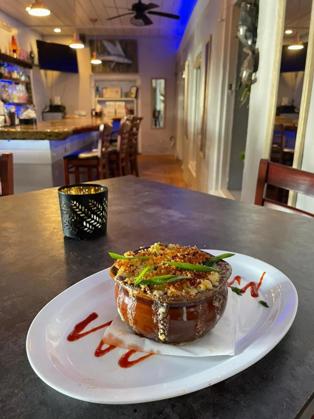 Restaurant/places to eat in Victoria House