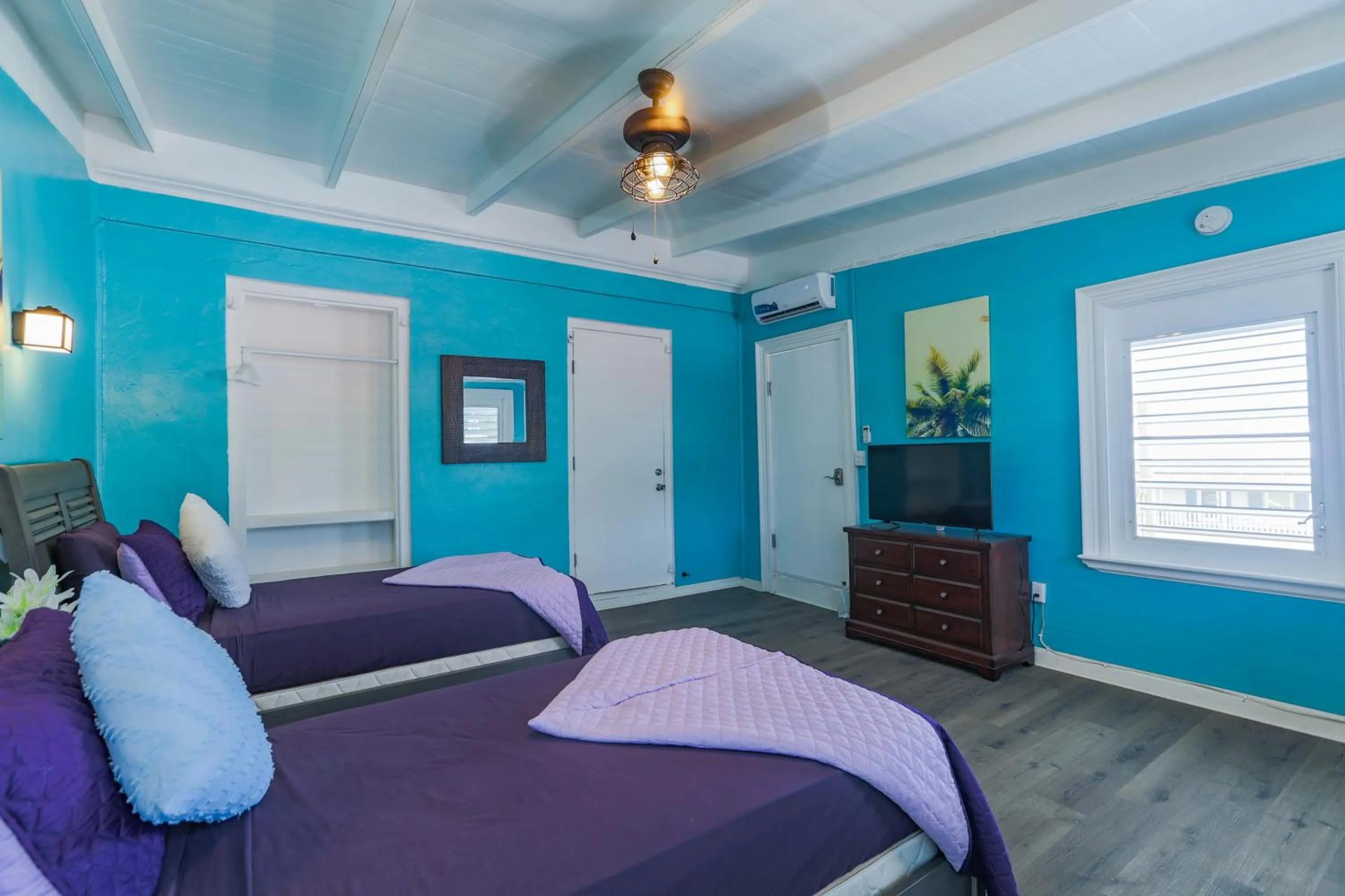 Bedroom, Bed in Victoria House