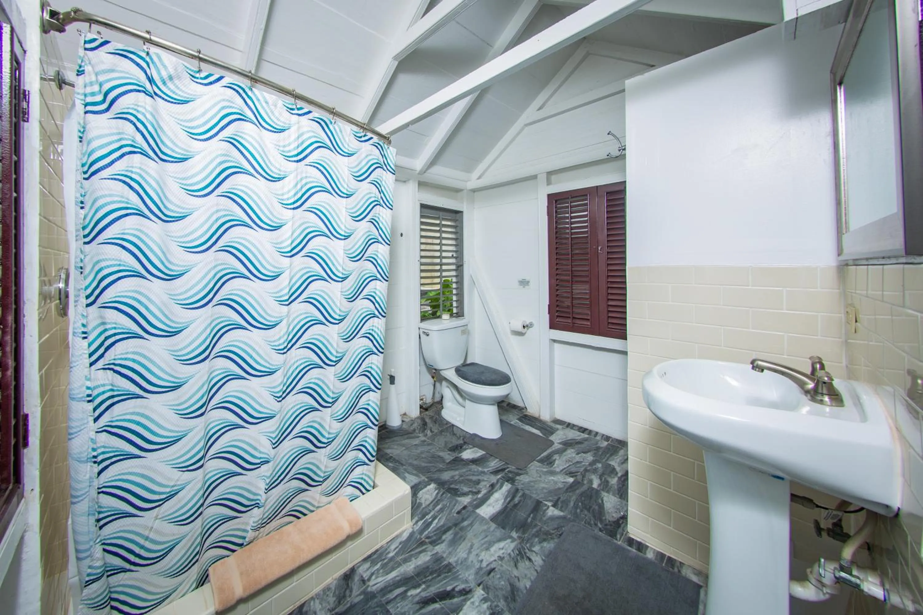 Bathroom in Victoria House