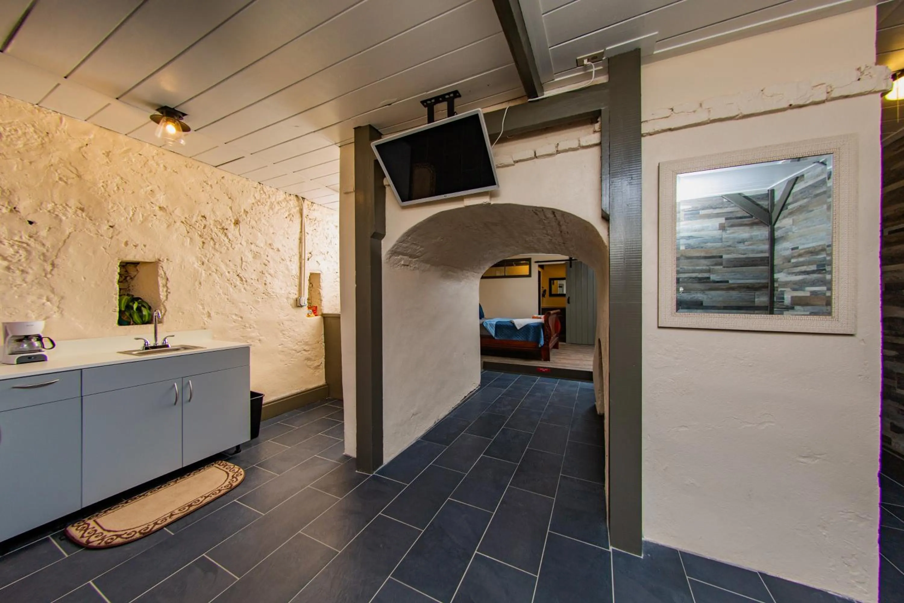 Kitchen or kitchenette in Victoria House