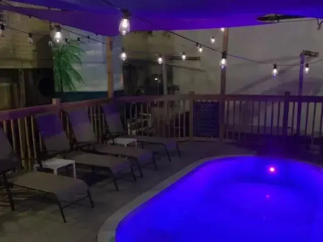 Swimming pool in Victoria House Swimming pool in Victoria House