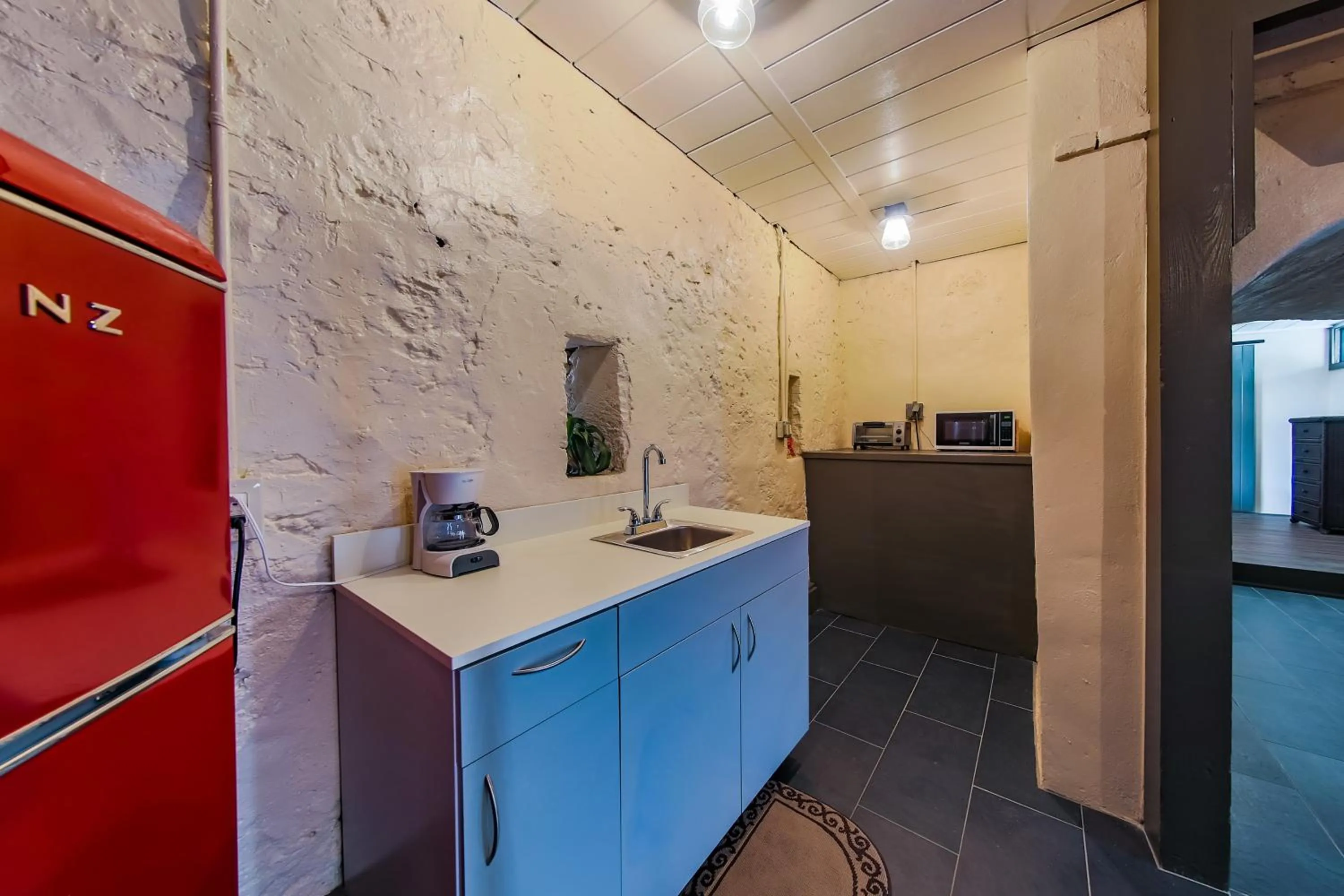 Kitchen or kitchenette in Victoria House