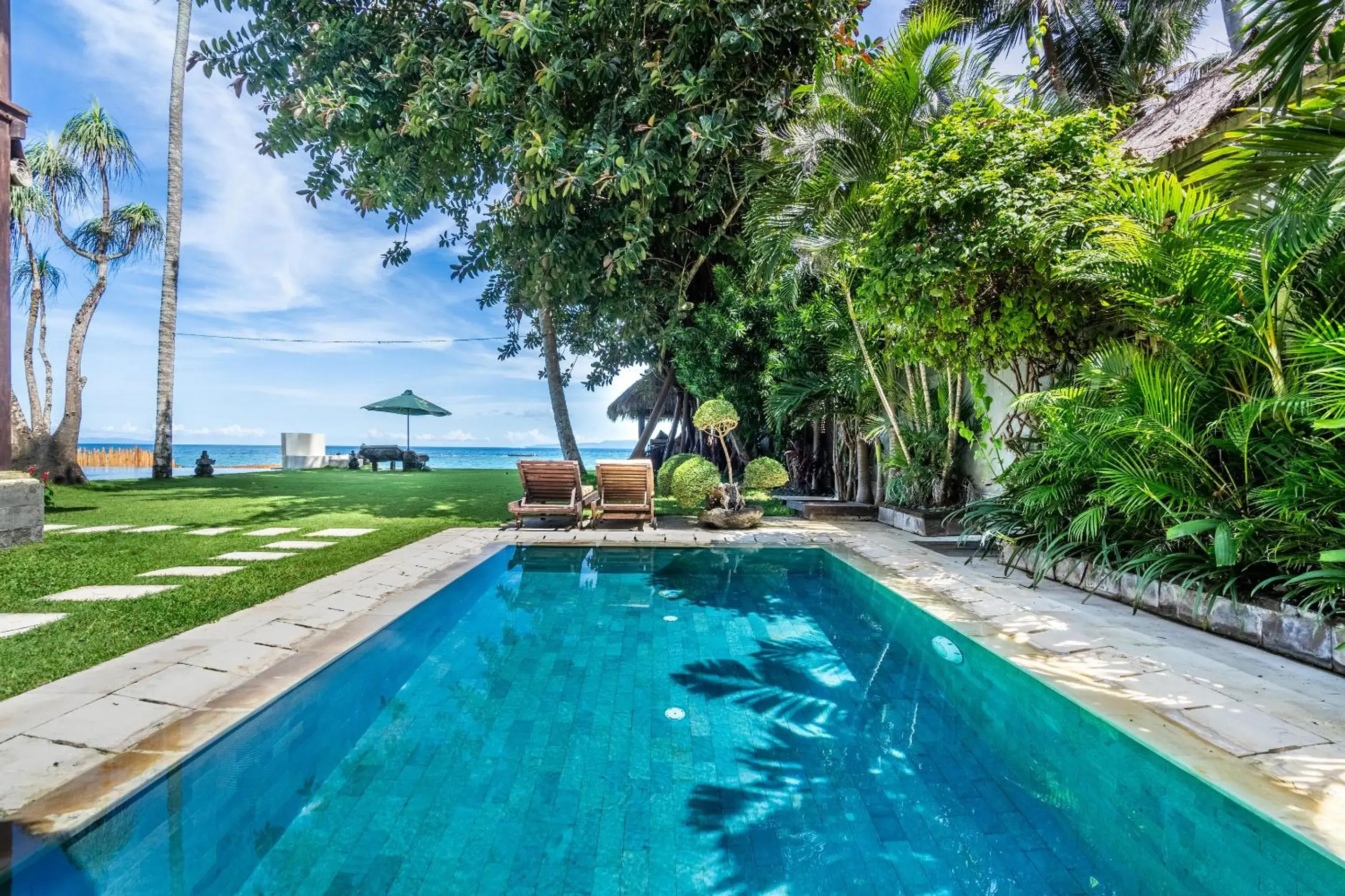 Oceanview Stay – Upper Floor in The Village of Angels - New Year's Offer Oceanview Stay – Upper Floor in The Village of Angels - New Year's Offer