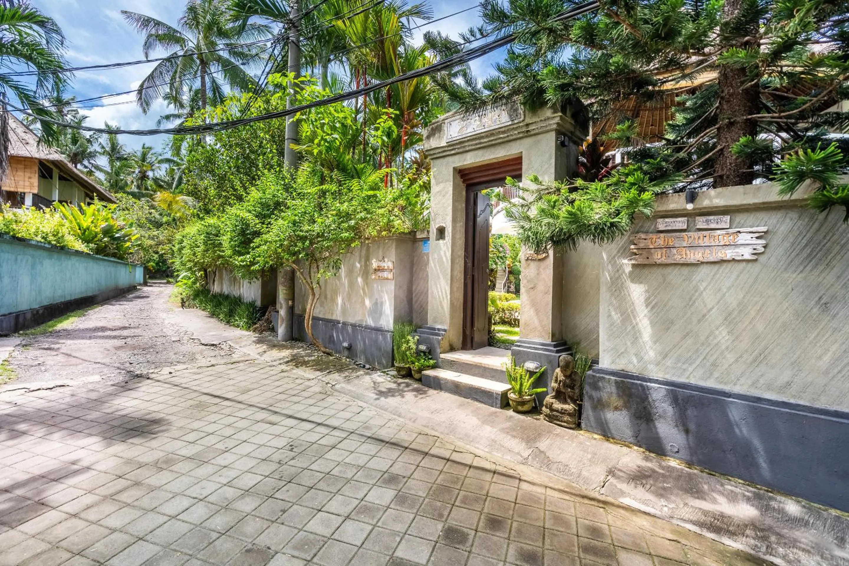 Facade/entrance in The Village of Angels