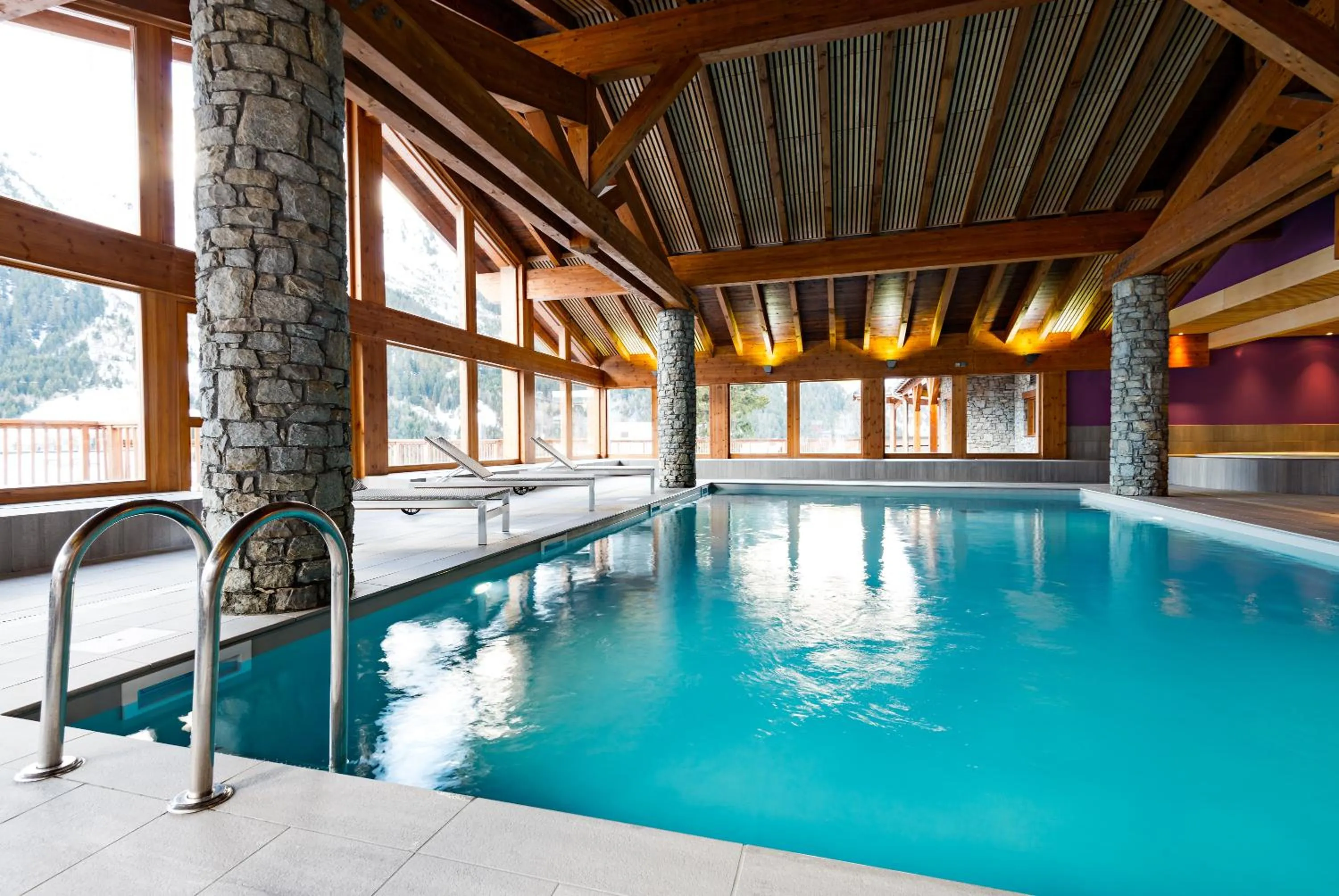 Swimming pool in Lagrange Vacances Les Hauts de la Vanoise