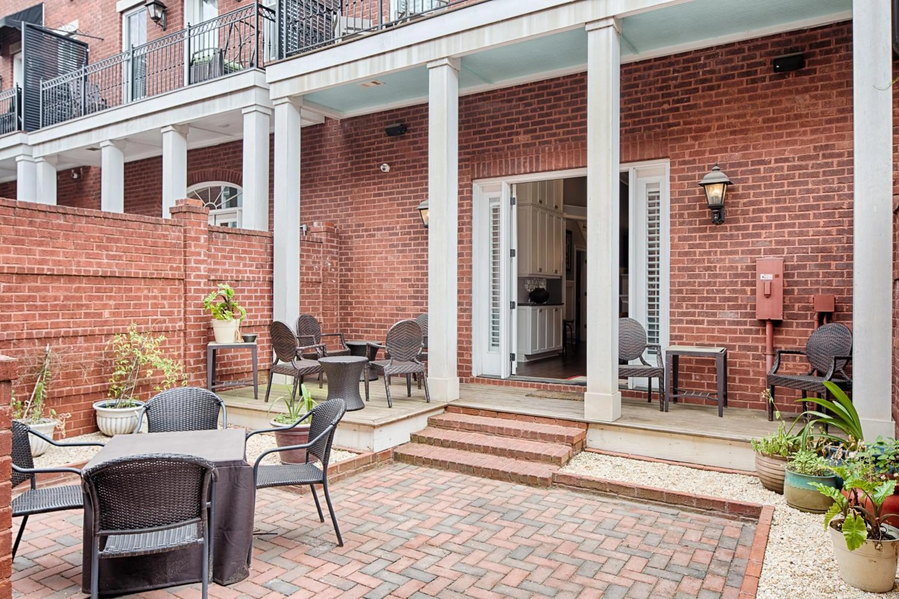Patio in Liberty Street Redbrick Town and Carriage House