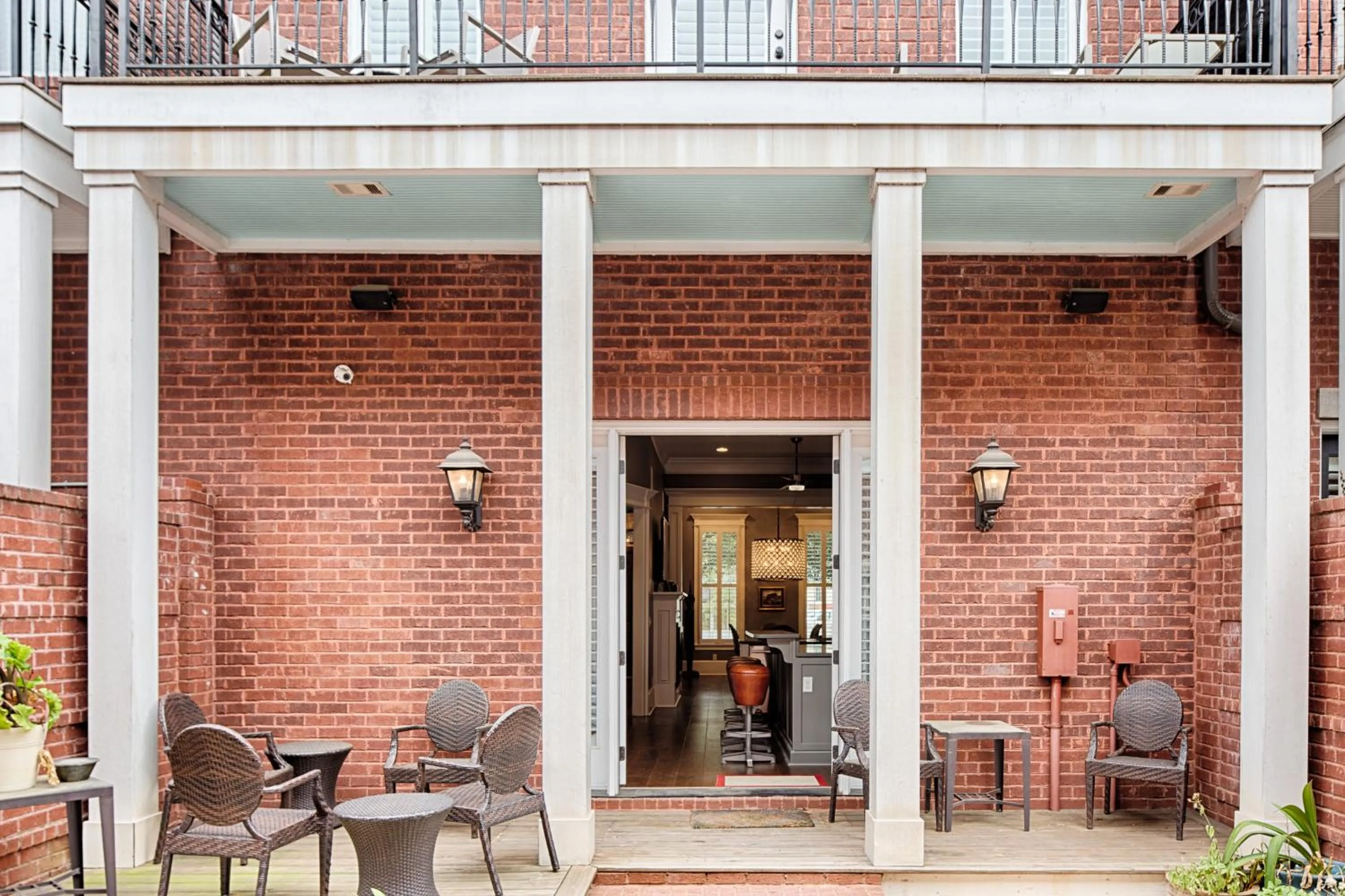 Patio in Liberty Street Redbrick Town and Carriage House