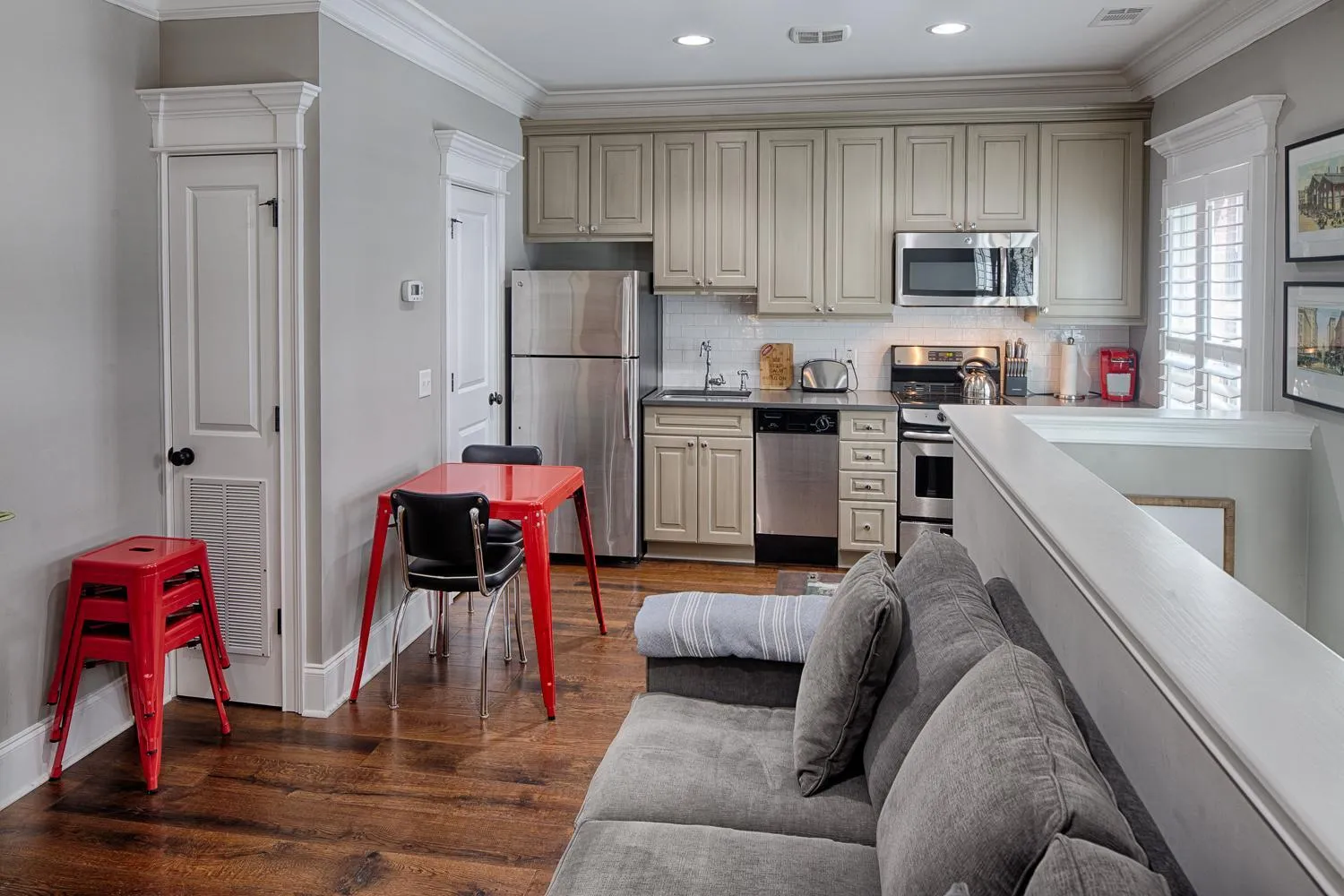 Kitchen or kitchenette in Liberty Street Redbrick Town and Carriage House