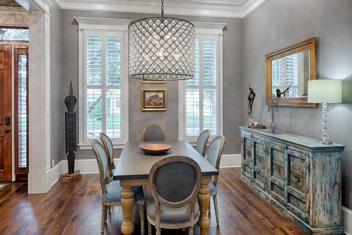 Seating area in Liberty Street Redbrick Town and Carriage House