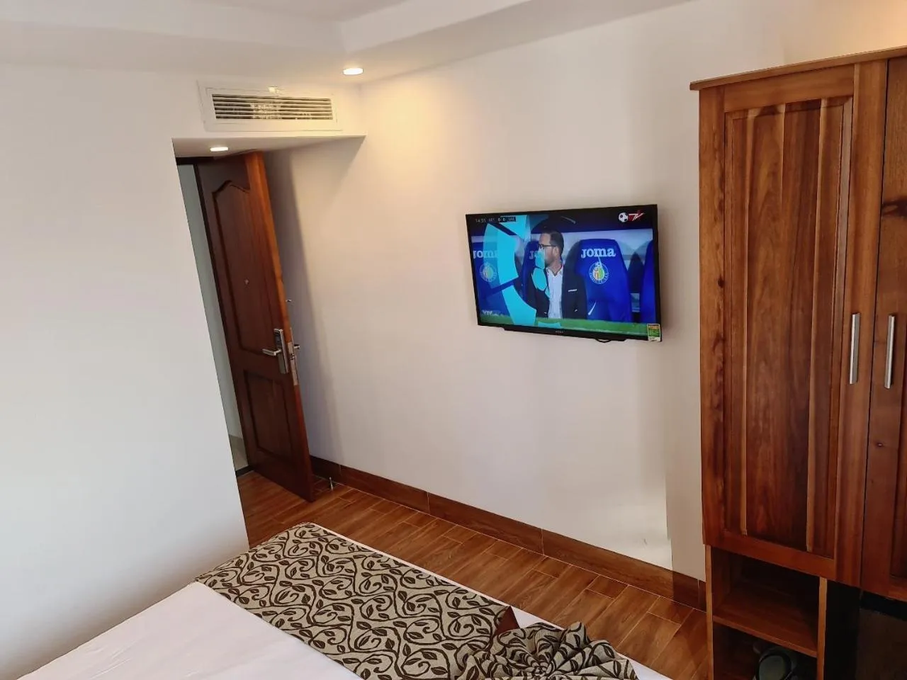 TV and multimedia, Bed in Ocean View Quy Nhon Hotel