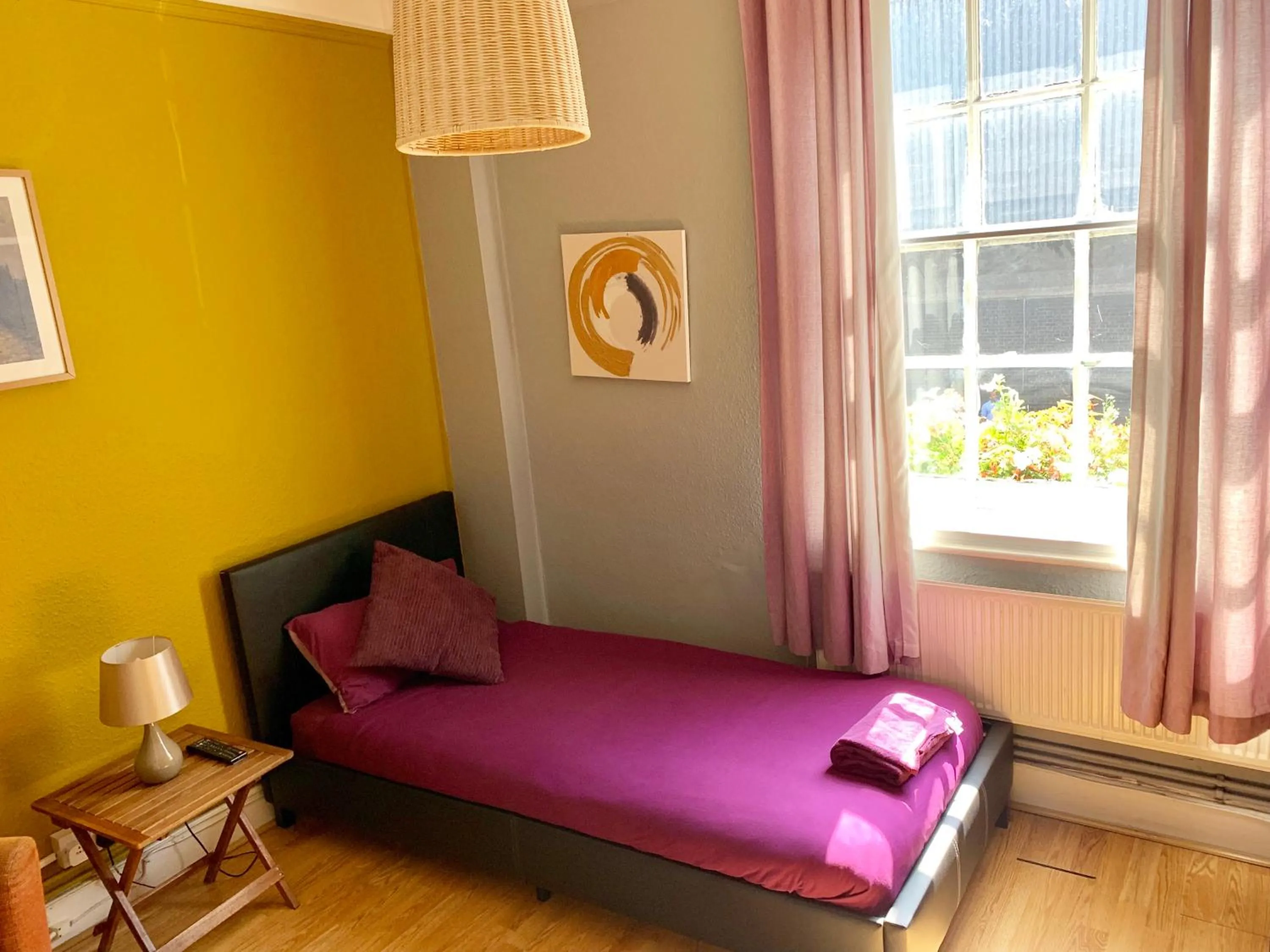 Bed in Prince Arthur