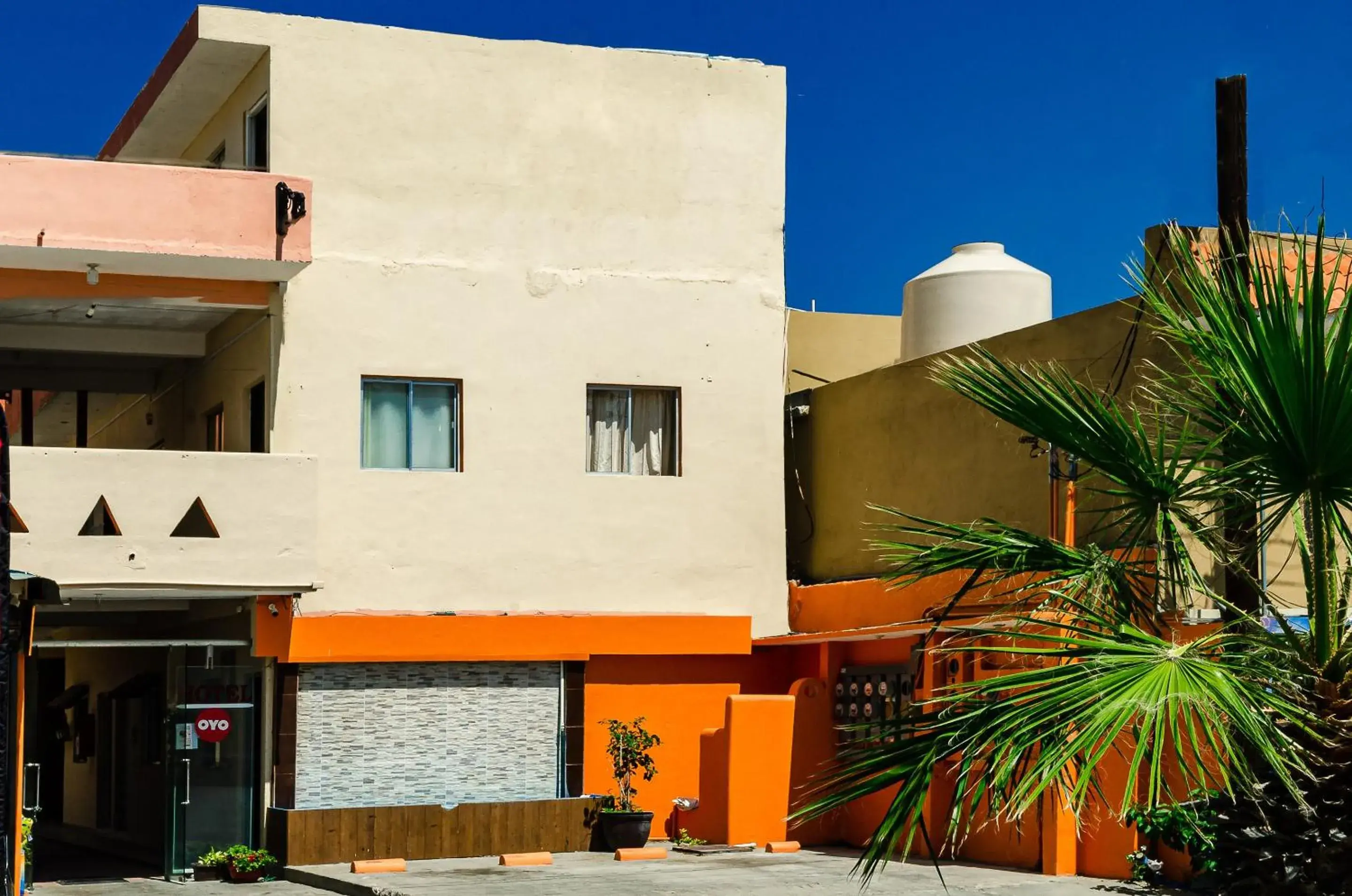 Facade/entrance in OYO Hotel Cabo Del Sur, Cabo San Lucas Facade/entrance in OYO Hotel Cabo Del Sur, Cabo San Lucas