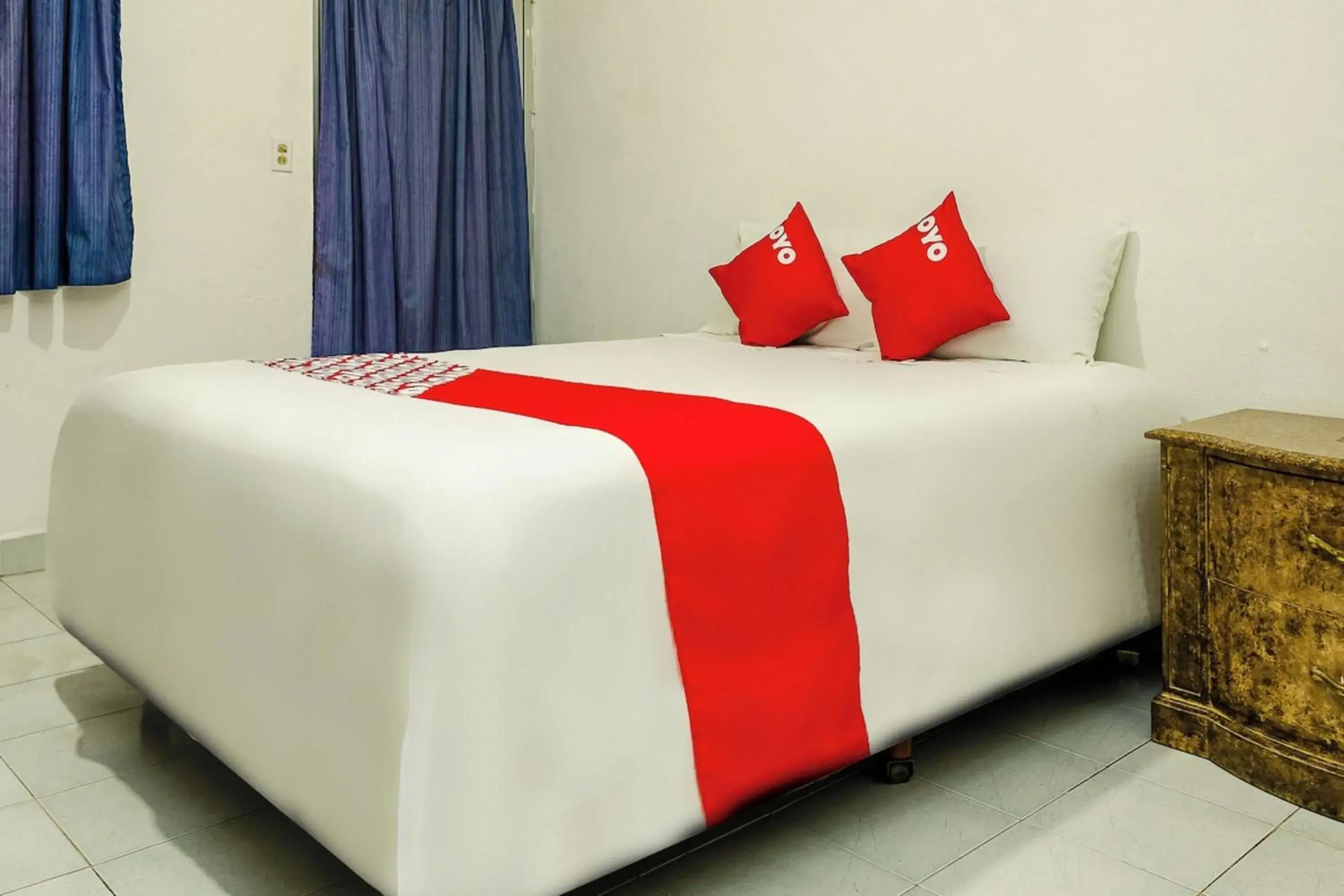 Bedroom, Bed in OYO Hotel Cabo Del Sur, Cabo San Lucas Bedroom, Bed in OYO Hotel Cabo Del Sur, Cabo San Lucas