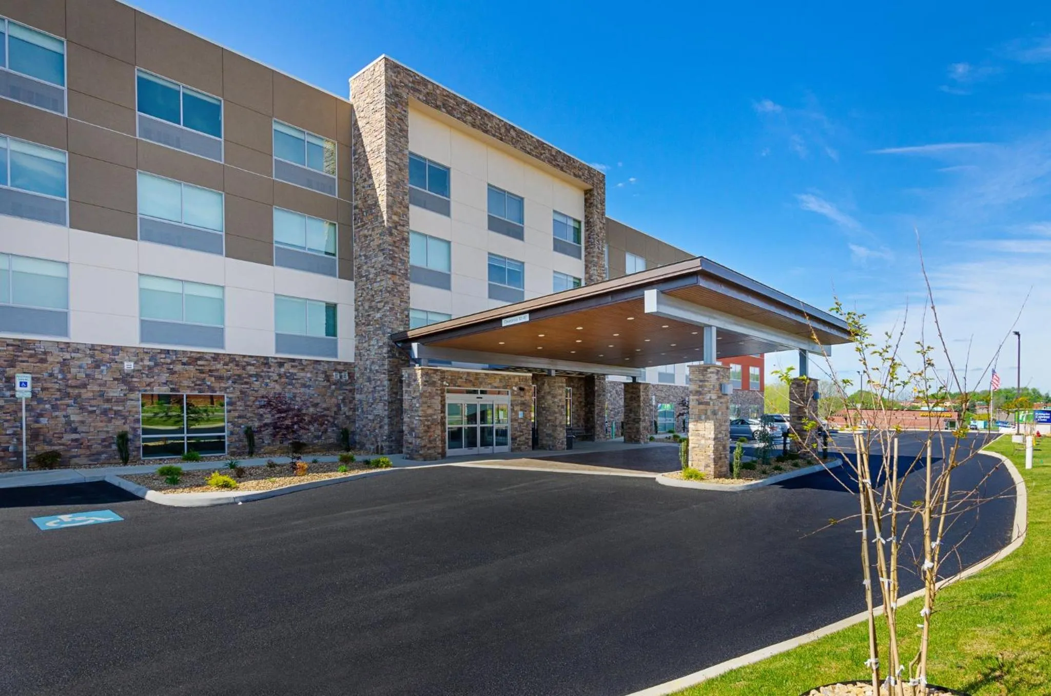 Property building in Holiday Inn Express & Suites - Abingdon by IHG